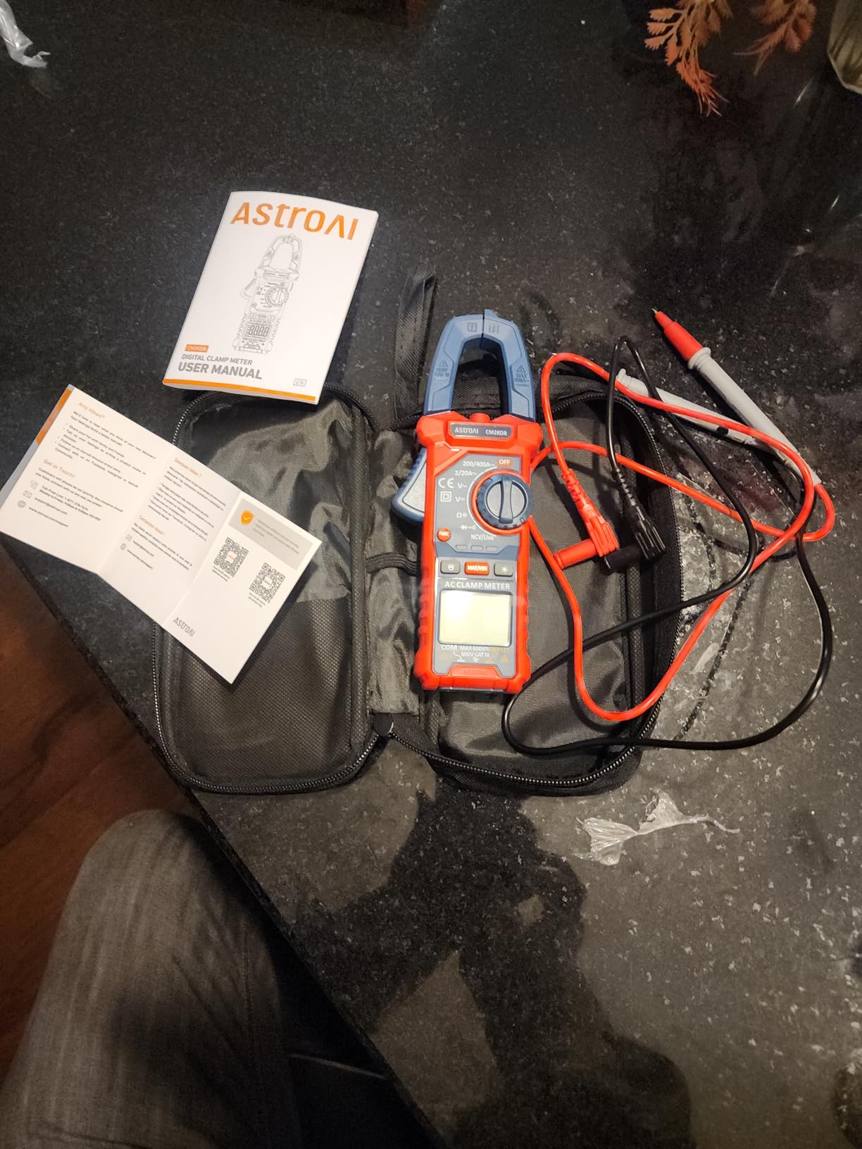AstroAI Digital Clamp Meter Multimeter 2000 Counts Amp Voltage Tester Auto-ranging with AC/DC Voltage, AC Current, Resistance, Capacitance, Continuity, Live Wire Test, NCV, Blue customer photo 1