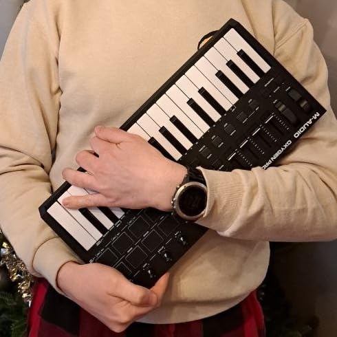 M-AUDIO Oxygen Pro Mini 32 USB MIDI Keyboard Controller customer photo 2