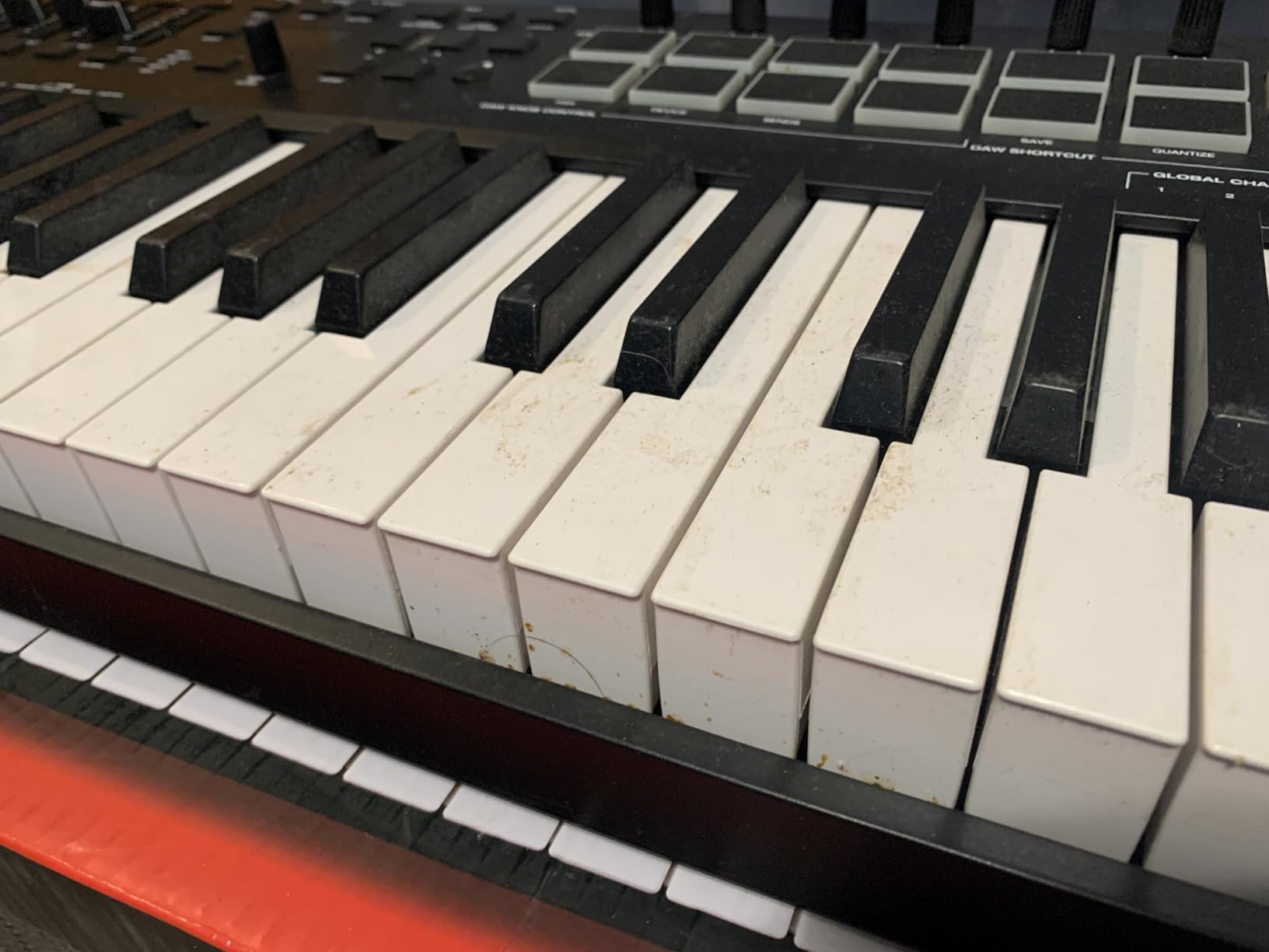 M-AUDIO Oxygen Pro 49 USB MIDI Keyboard Controller | 49 Velocity-Sensitive Keys, 16 Beat Pads, 8 Knobs, 9 Faders, and Bundled DAW Recording Software, for Music Production customer photo 1