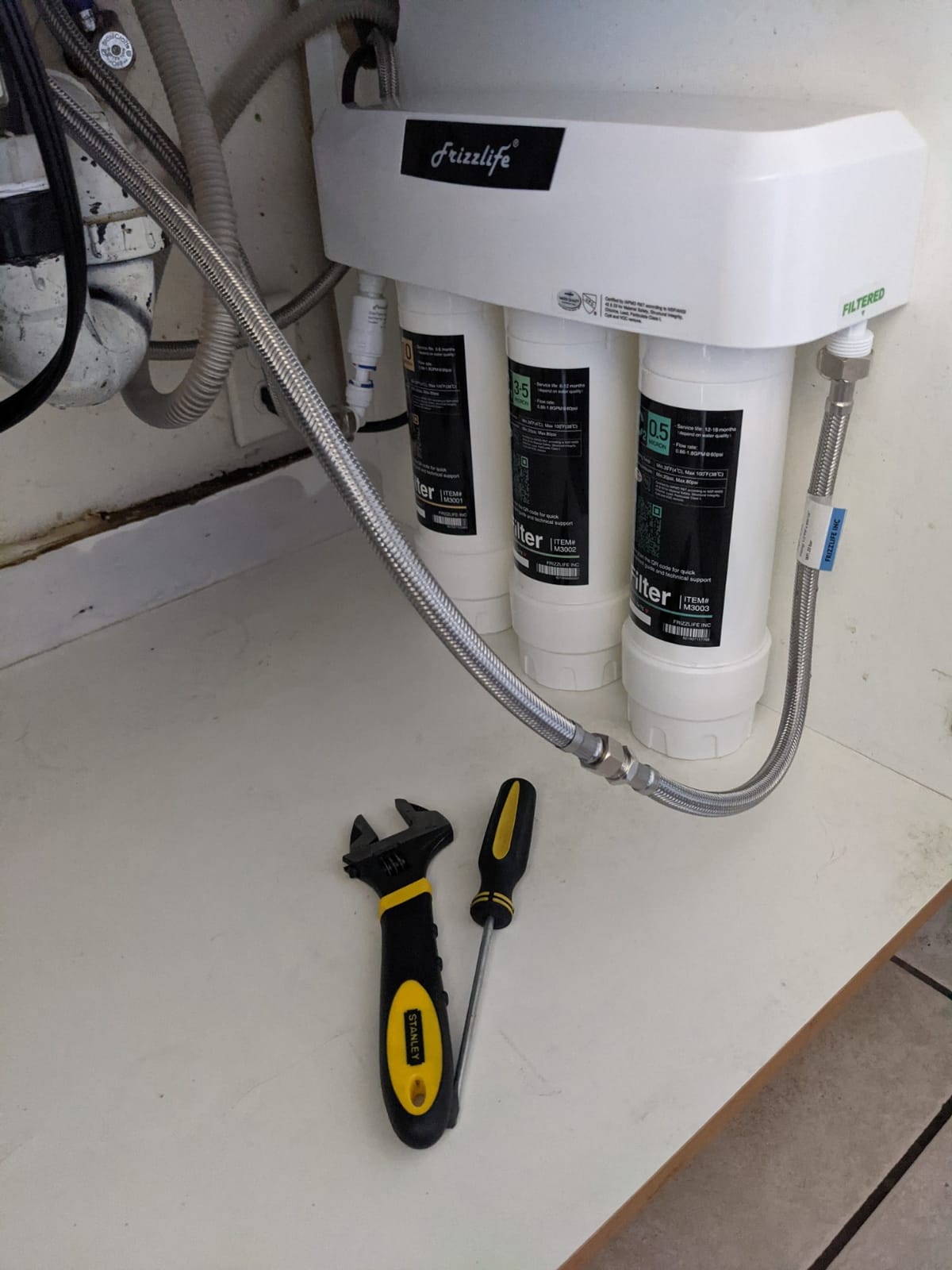 Frizzlife Under Sink Water Filter System, NSF/ANSI 53&42&372 Certified, 8 Layer 0.5 Micron Water Filtration Reduce Chloramine, PFOA/PFOS, Lead, Chlorine, Bad Taste & Odor, Under Counter, SK99-NEW customer photo 1