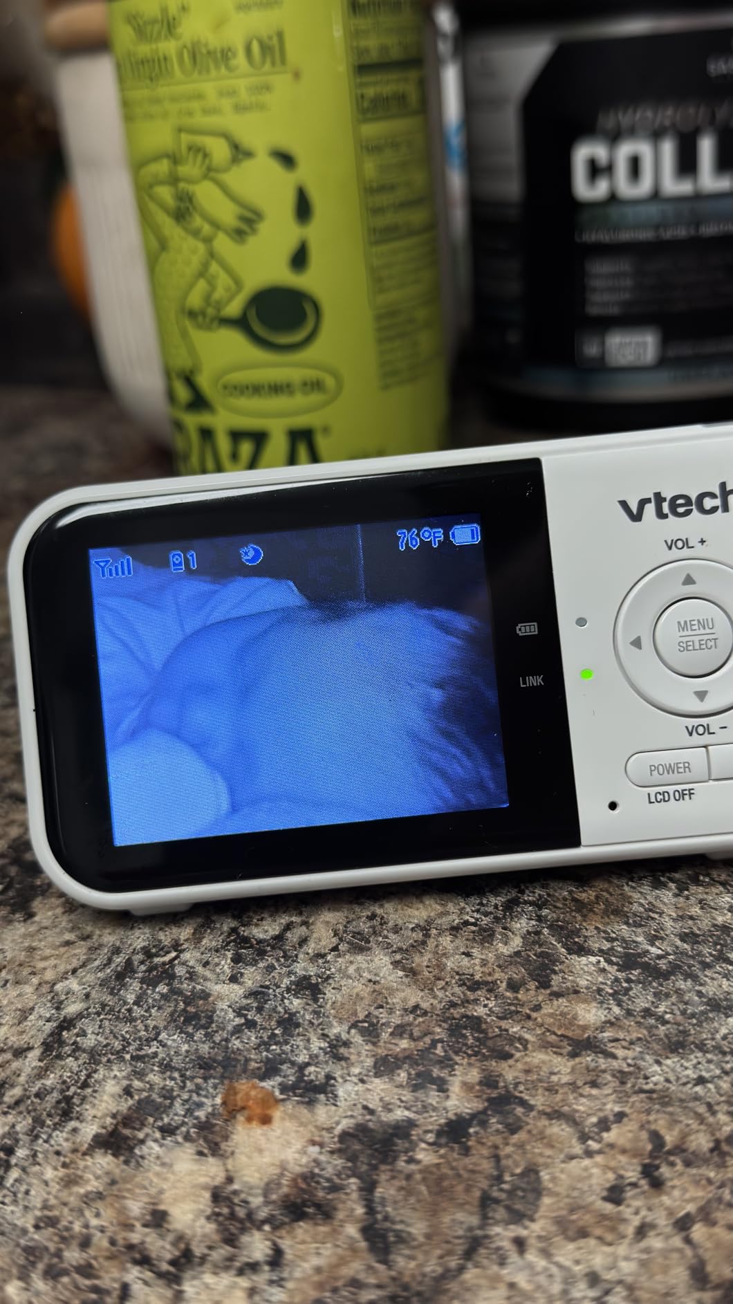 VTech Baby Monitor No WiFi – 19Hr Video Battery, 1000ft Range, Night Vision, Two-Way Talk, Temperature Sensor, Sound-Activated Screen, Lullabies | VM819 customer photo 1