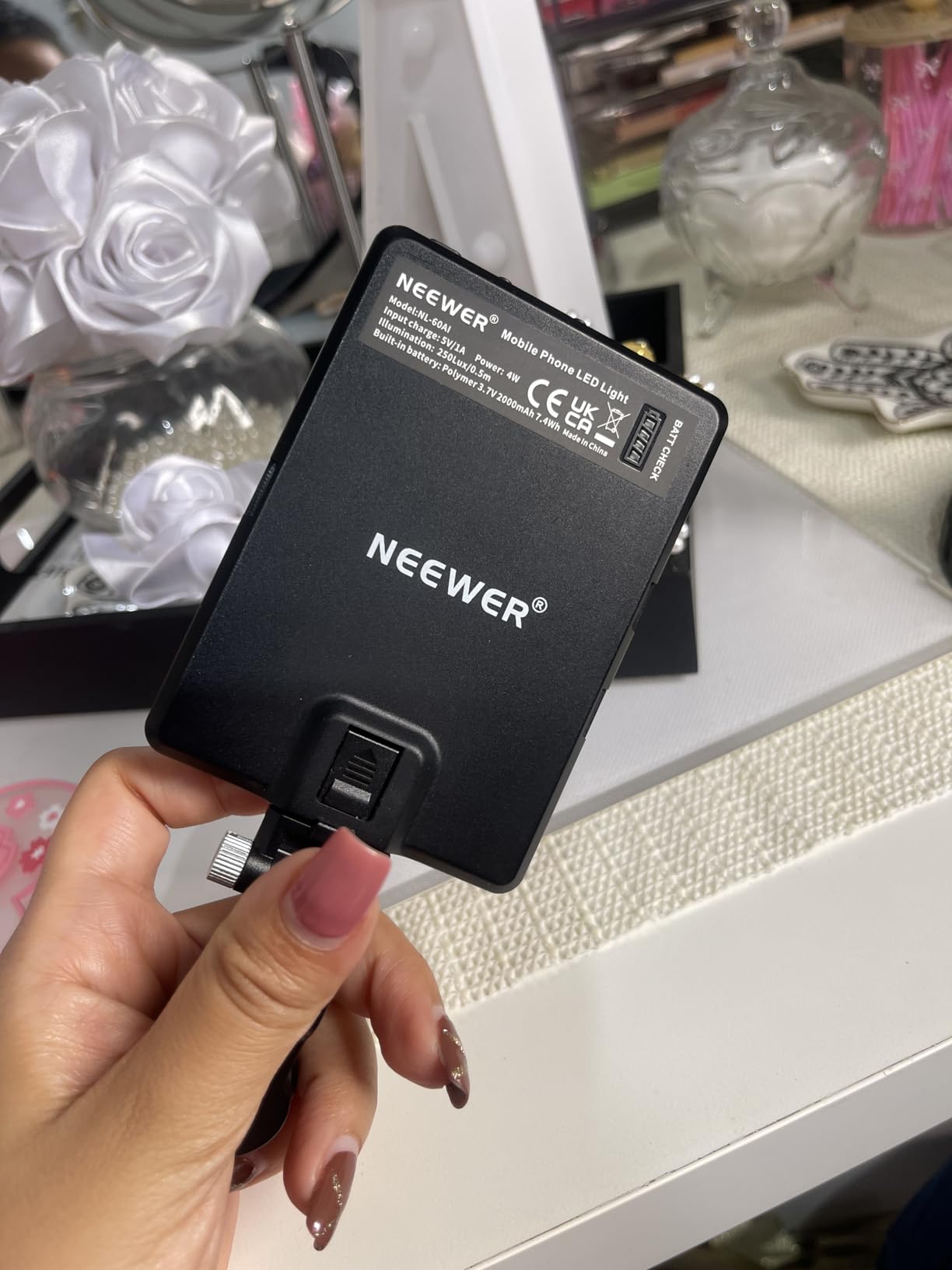 NEEWER Basics NL-60AI Selfie Light for Phone with Front & Back Clip, 60 LED 2000mAh Rechargeable CRI95+, 3 Modes, Portable Clip on Fill Lighting for Tablet Computer Laptop Zoom Call TikTok Video customer photo 1