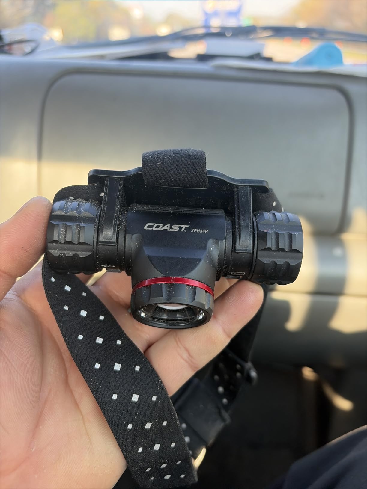Coast XPH34R 2700 Lumen USB-C Rechargeable LED Headlamp with Pure Beam Twist Focus and Magnetic Base customer photo 2