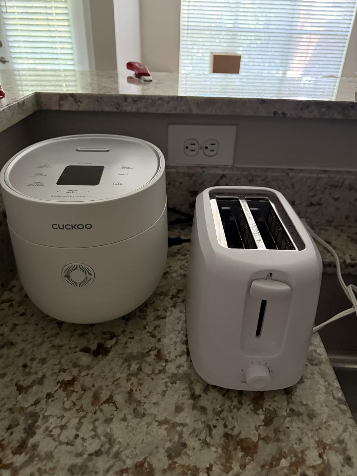 CUCKOO Micom Fuzzy Logic Rice Cooker, 12-Cup Cooked, White, CR-0675FW customer photo 1