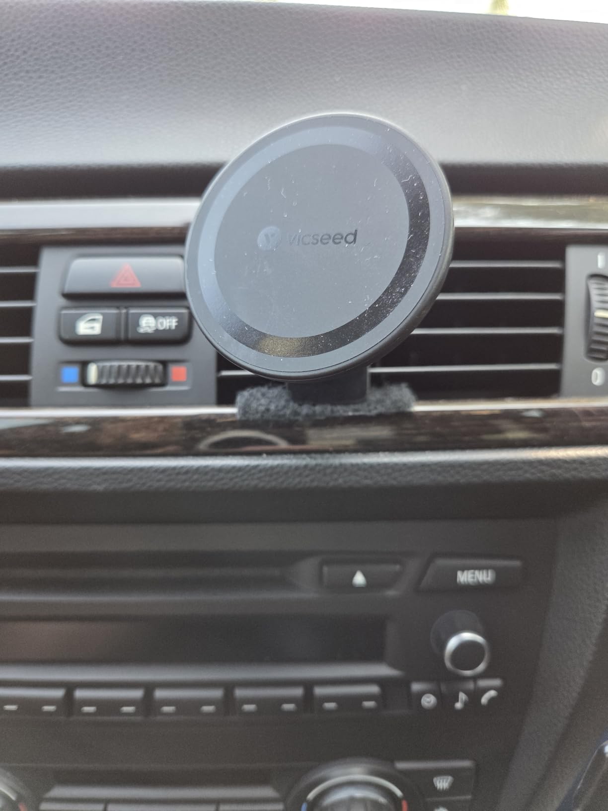 VICSEED for MagSafe Car Mount [Upgraded Strongest Magnet Power] Magnetic Phone Holder for Car Vent 360 Adjustable Magnetic Car Phone Holder Mount for iPhone 17 Pro Max 16 15 14 13 12 Plus Mini customer photo 1