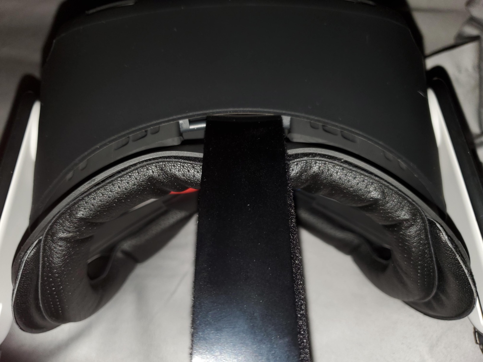 AMVR Face Pad Compatible with Quest 2 Accessories, Face Pad Foam Replacement, with Fitness Facial Interface, Breathable PU Face Cushion, Air-Circulation Design (Not Compatible with Quest 3) customer photo 1