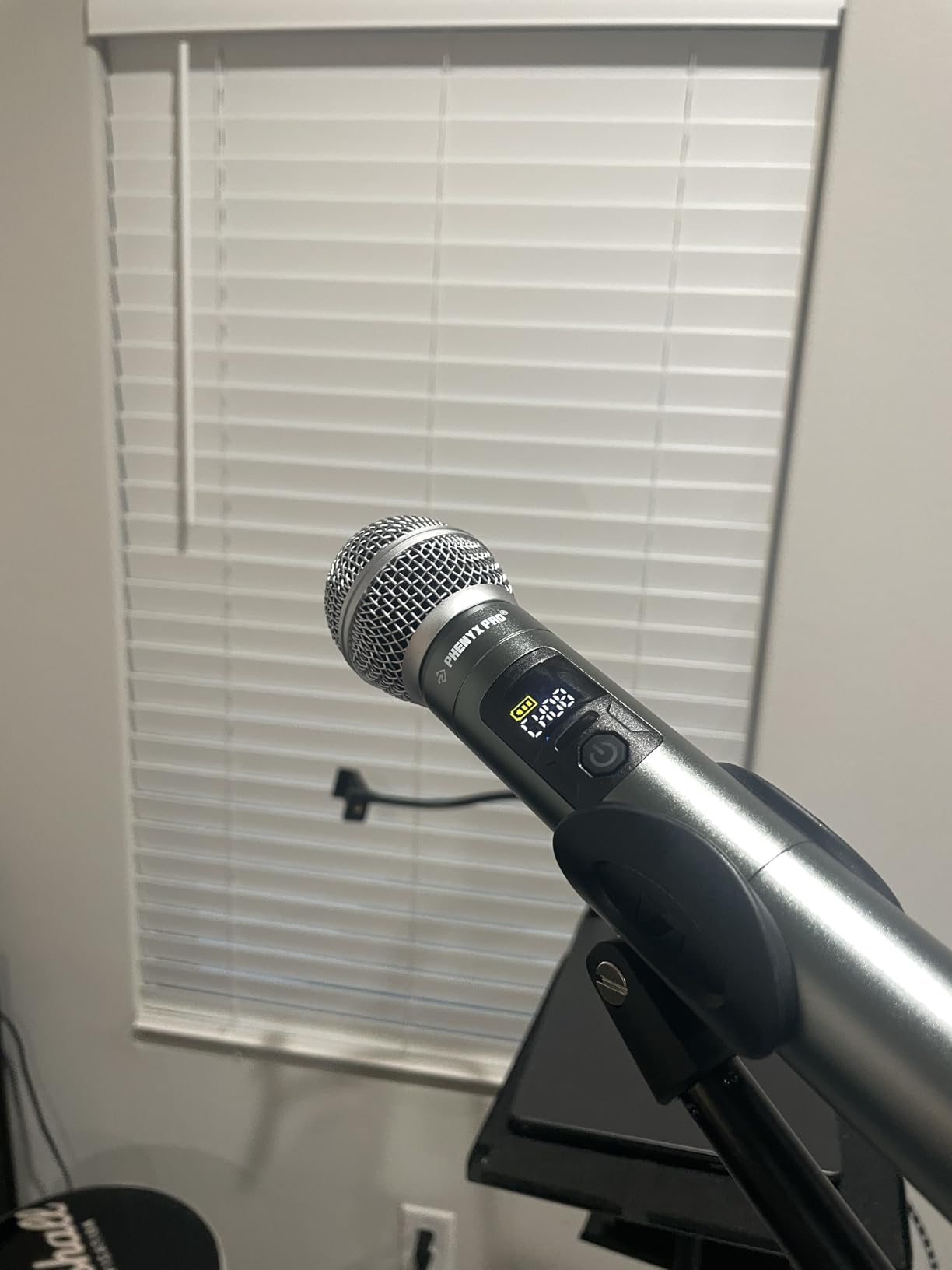 Phenyx Pro Dual UHF Tunable Freq Wireless Microphone System PTU-52-1H1B customer photo 2