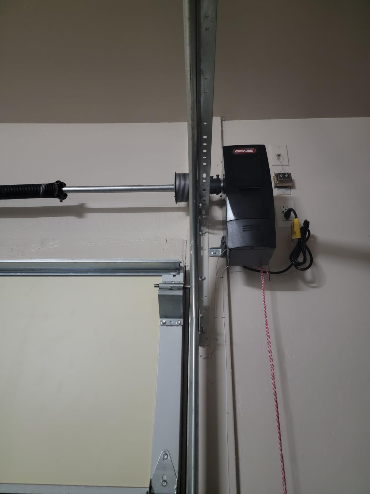Genie B6172H Wall Mount Smart Garage Door Opener, DC Motor Lifts up to 14ft high 850lbs, Black customer photo 2