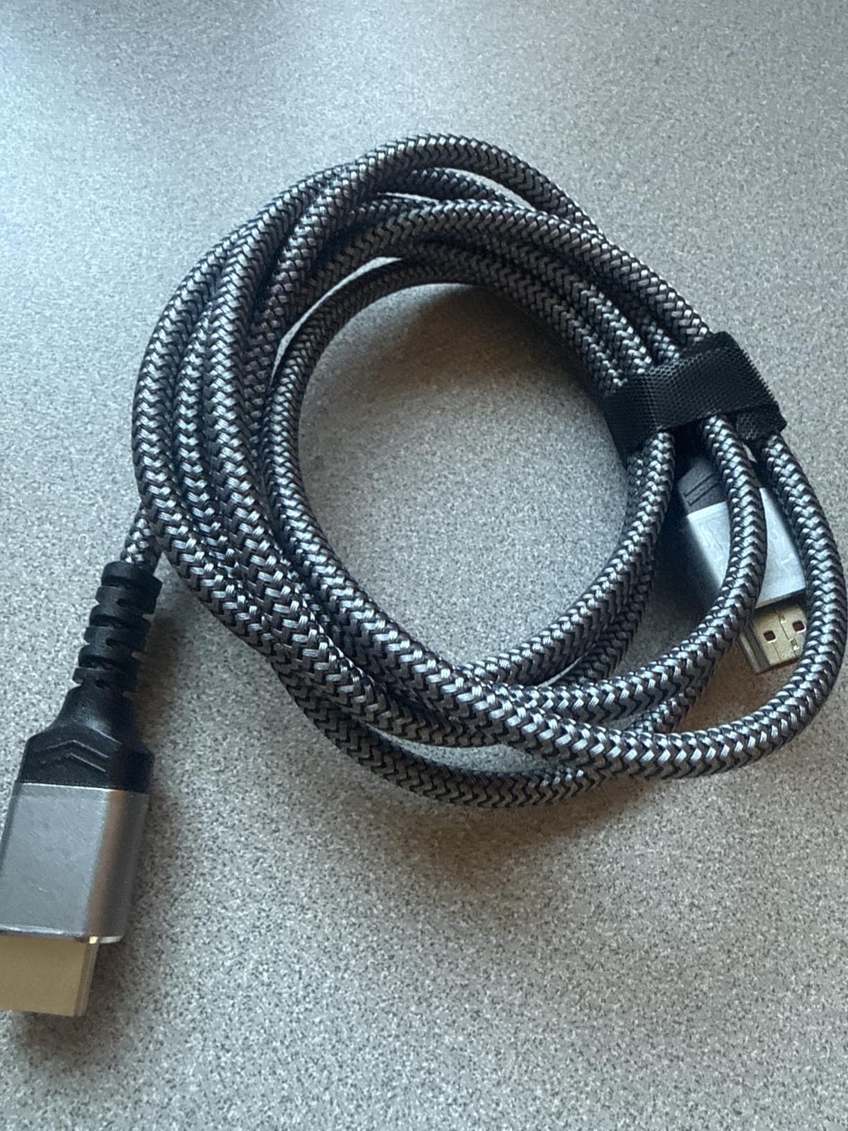 Highwings 8K@60 HDMI Fiber Optic Cable 2.1 100FT Long, Unidirectional customer photo 2