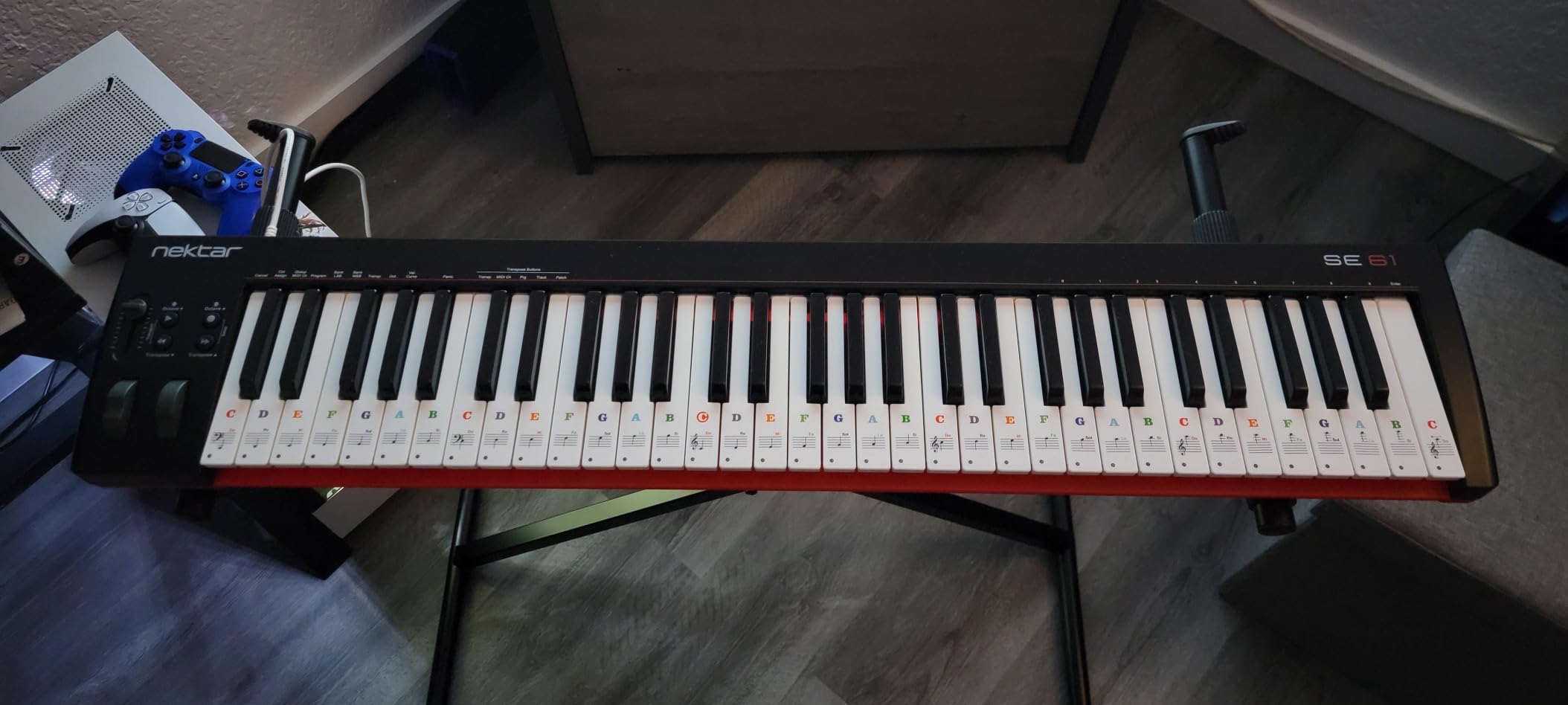Nektar SE61 - USB MIDI Controller Keyboard with Nektar DAW Integration, Black customer photo 2