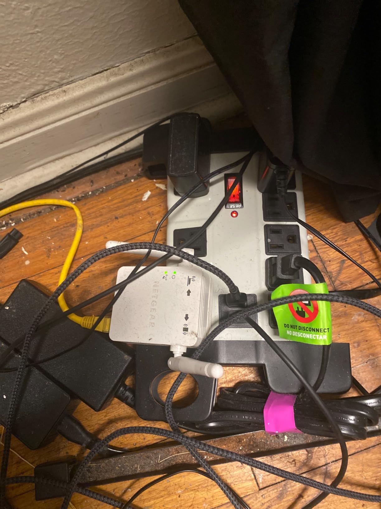 CCCEI Heavy Duty Surge Protector Power Strip with USB. Yellow, 6ft, 1. | Extension Cord with Multiple Outlets, Metal Port Extender, Grounding, Wide Spaced, 8 AC, for Appliance, Garage. ETL Listed. customer photo 1