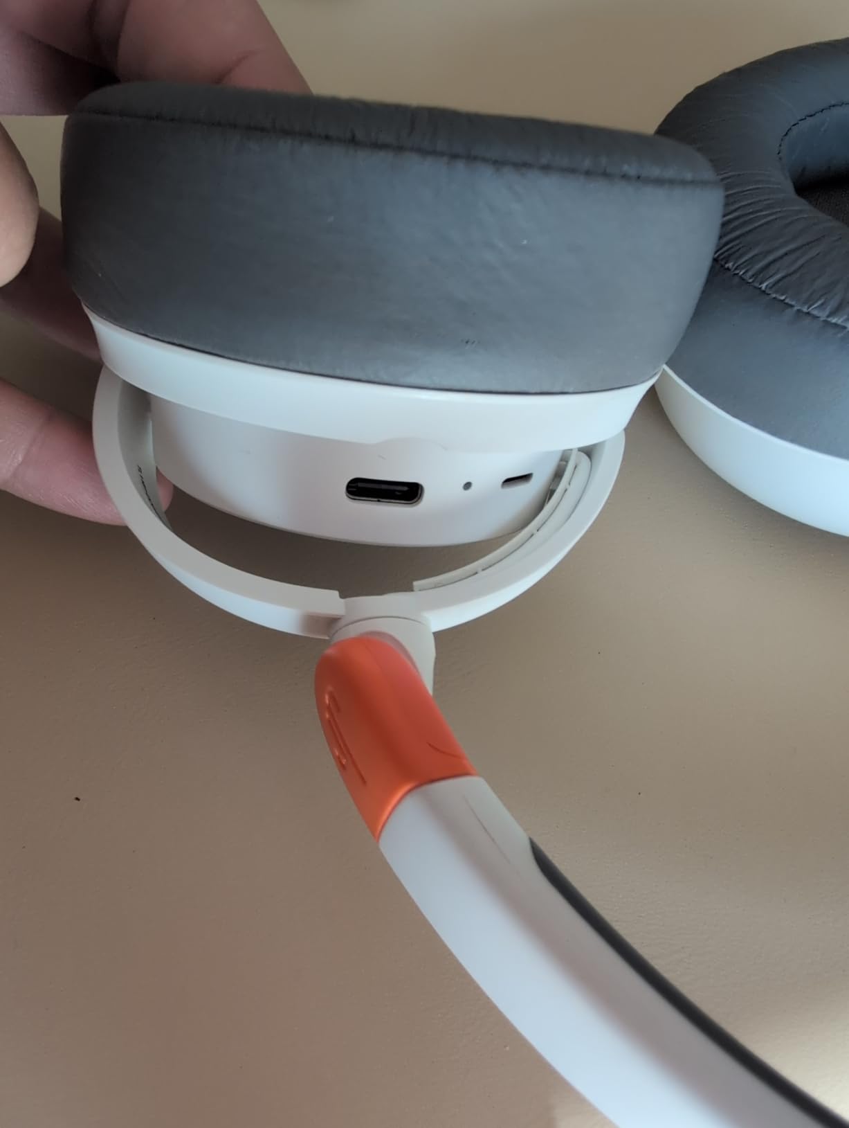 JBL JR 460NC - Cancelling Kids Headphones - White customer photo 1