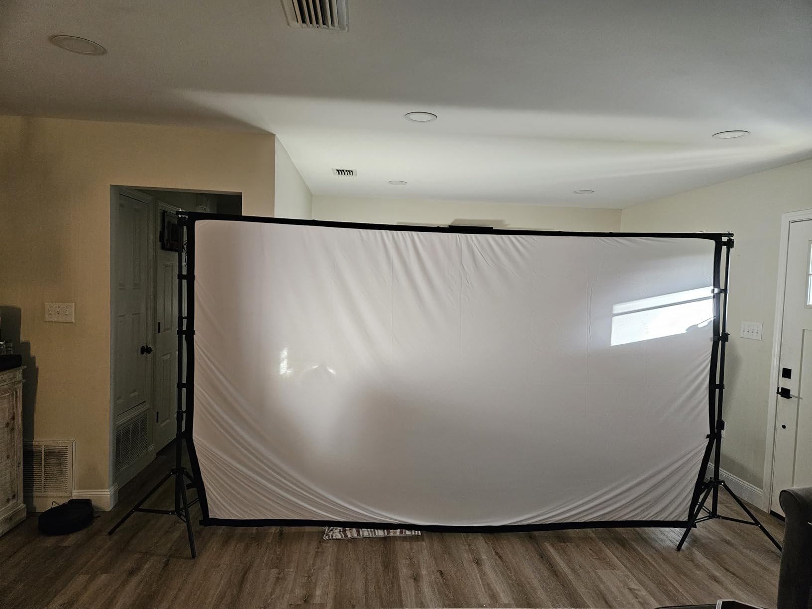 TOWOND Projector Screen and Stand, 150 inch Indoor Outdoor Projection Screen, Portable 16:9 4K HD Rear Front Movie Screen with Carry Bag Wrinkle-Free Design for Home Theater Backyard Cinema customer photo 2