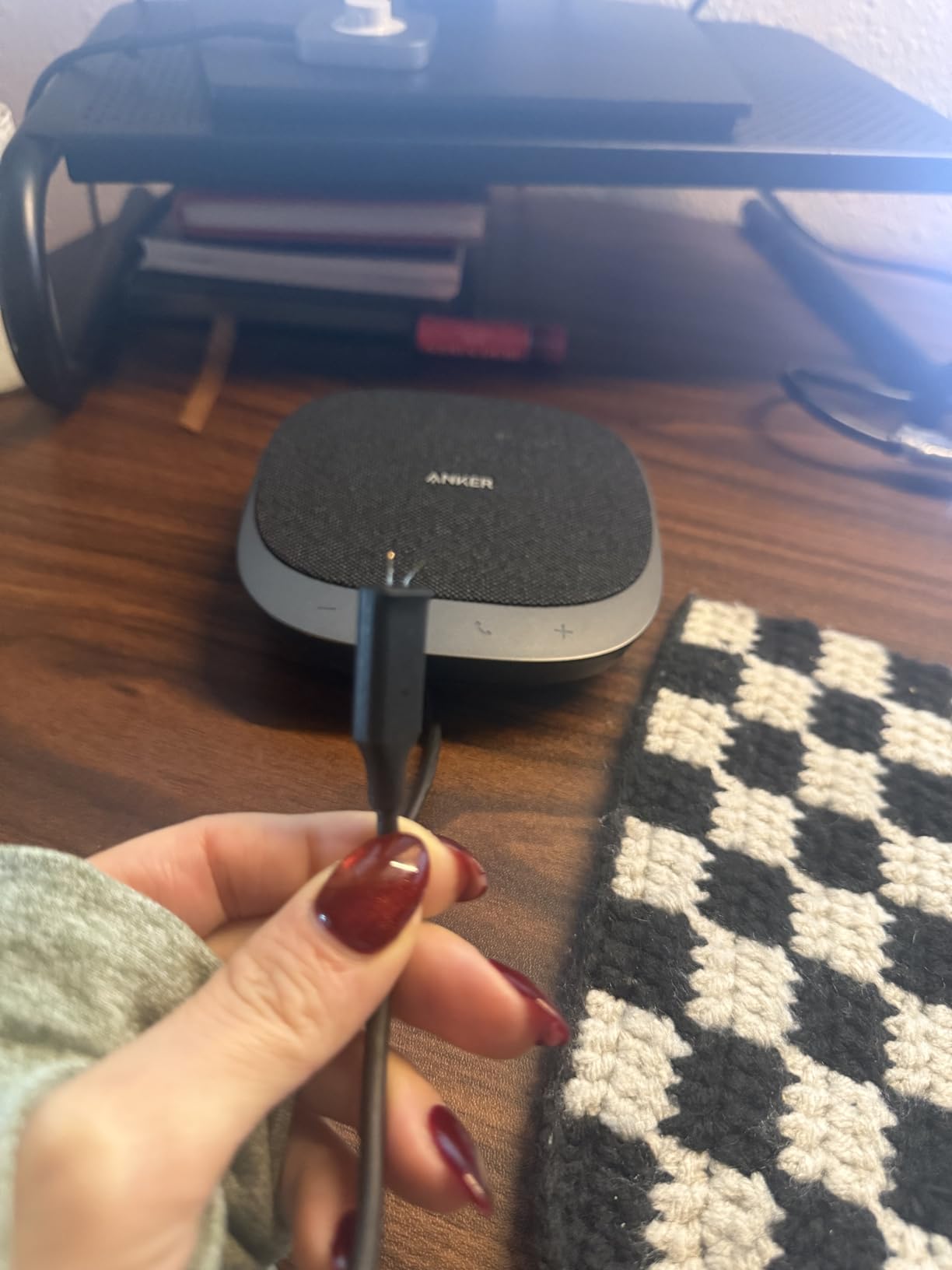 Anker PowerConf S330 USB Speakerphone for Home Office, Plug and Play | Conference Microphone, 360 Degree Voice Coverage, Smart Voice Enhancement, Powerful Sound, Desktop PC Speaker, Online Meetings customer photo 2