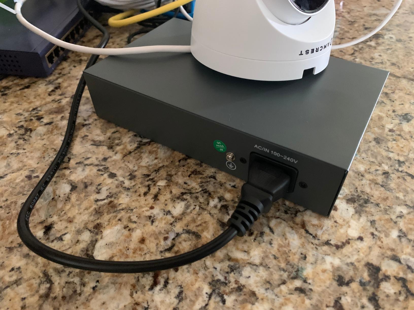 24 Port Gigabit Ethernet PoE Switch with 2 Uplink Gigabit Port & 2 SFP Port, YuanLey Unmanaged 24 Port PoE+ Network Switch, Rackmout, Build in 400W Power, Support 802.3af/at, Plug and Play customer photo 2
