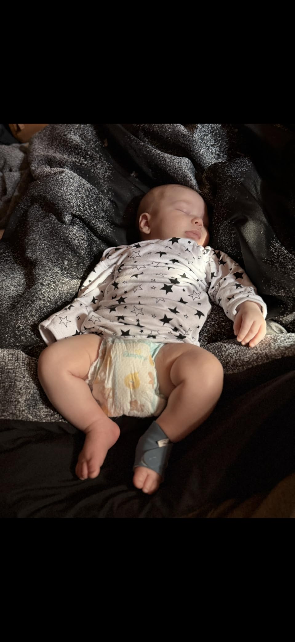 Owlet Dream Sock Smart Baby Monitor, Better Sleep for Baby & You customer photo 2