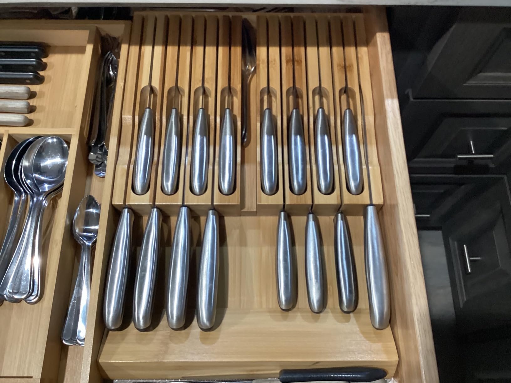 VaeFae Bamboo Knife Drawer Organizer, Knife Drawer Organizer Insert, Kitchen Drawer Knife Block for 12 Knives and a PLUS Slot for your Knife Sharpener (Without Knives) customer photo 1