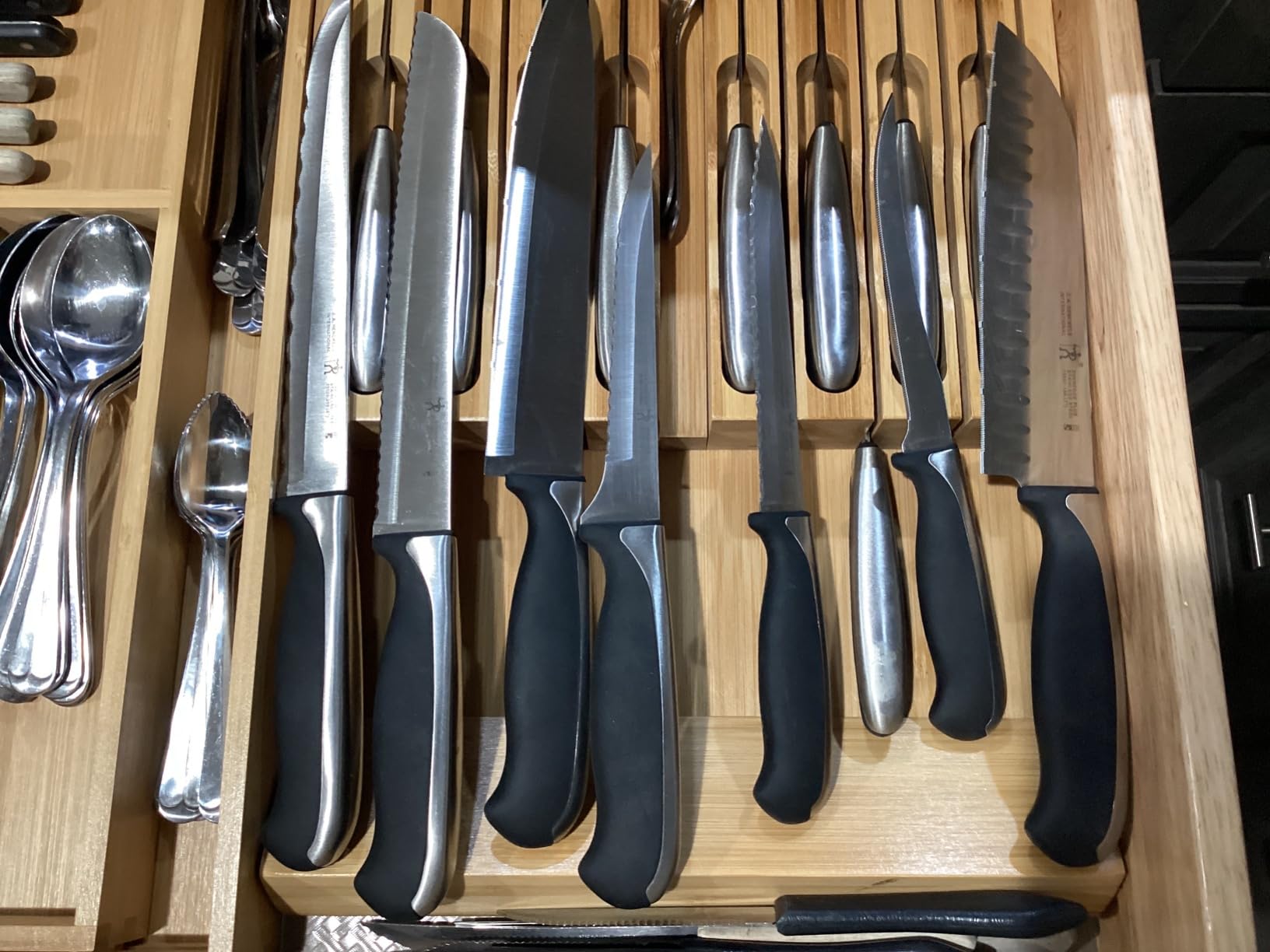 VaeFae Bamboo Knife Drawer Organizer, Knife Drawer Organizer Insert, Kitchen Drawer Knife Block for 12 Knives and a PLUS Slot for your Knife Sharpener (Without Knives) customer photo 2
