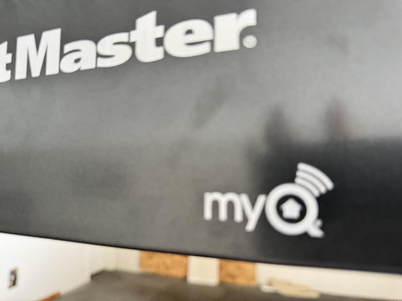 Liftmaster myQ Smart Garage Control - Wireless Garage Hub and Sensor with WiFi & Bluetooth - Smartphone Controlled, 821LMC-S, White customer photo 1