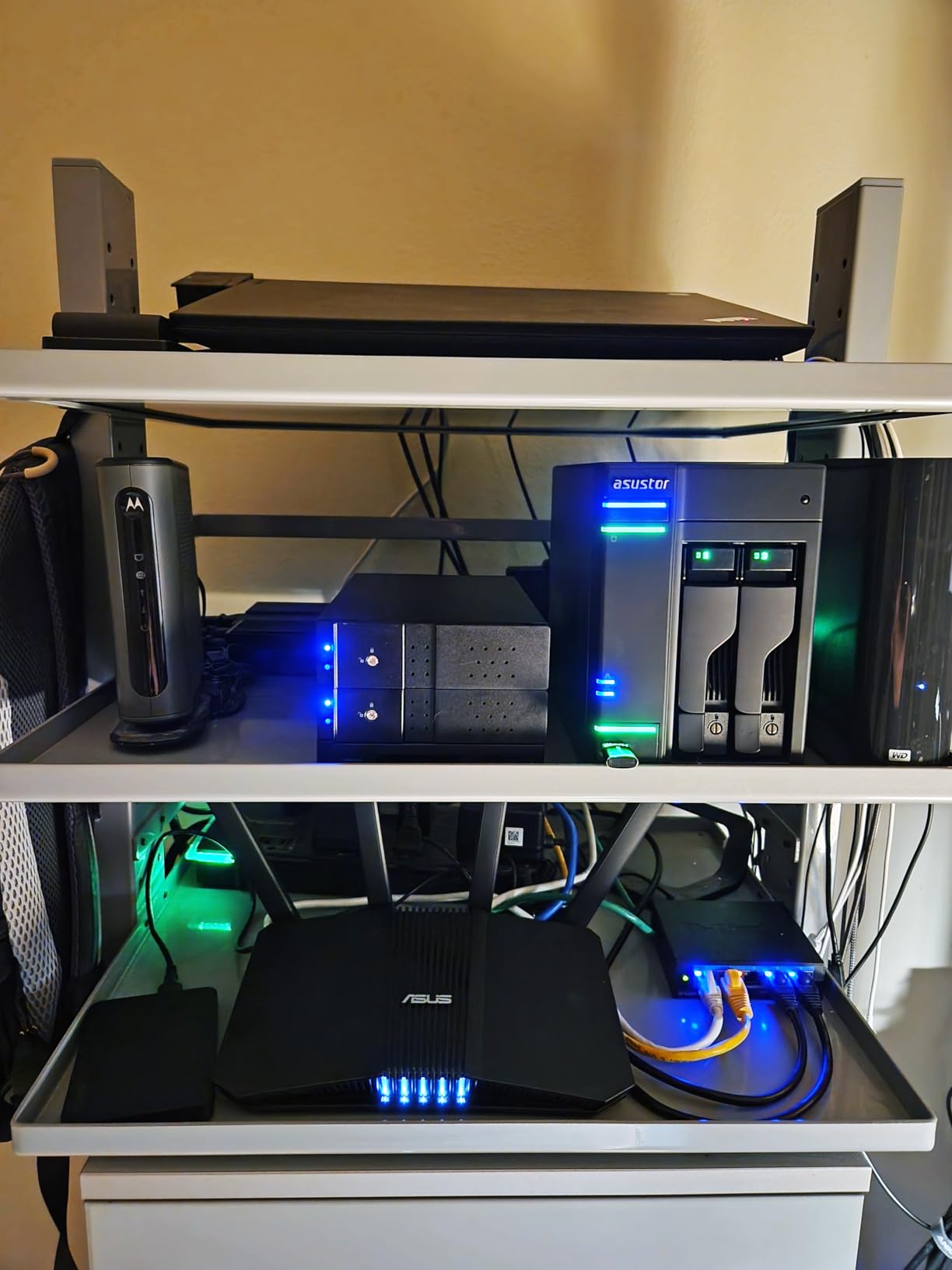 Asustor Lockerstor 2 Gen2 AS6702T - 2 Bay NAS Plex Media Server (Diskless) customer photo 1