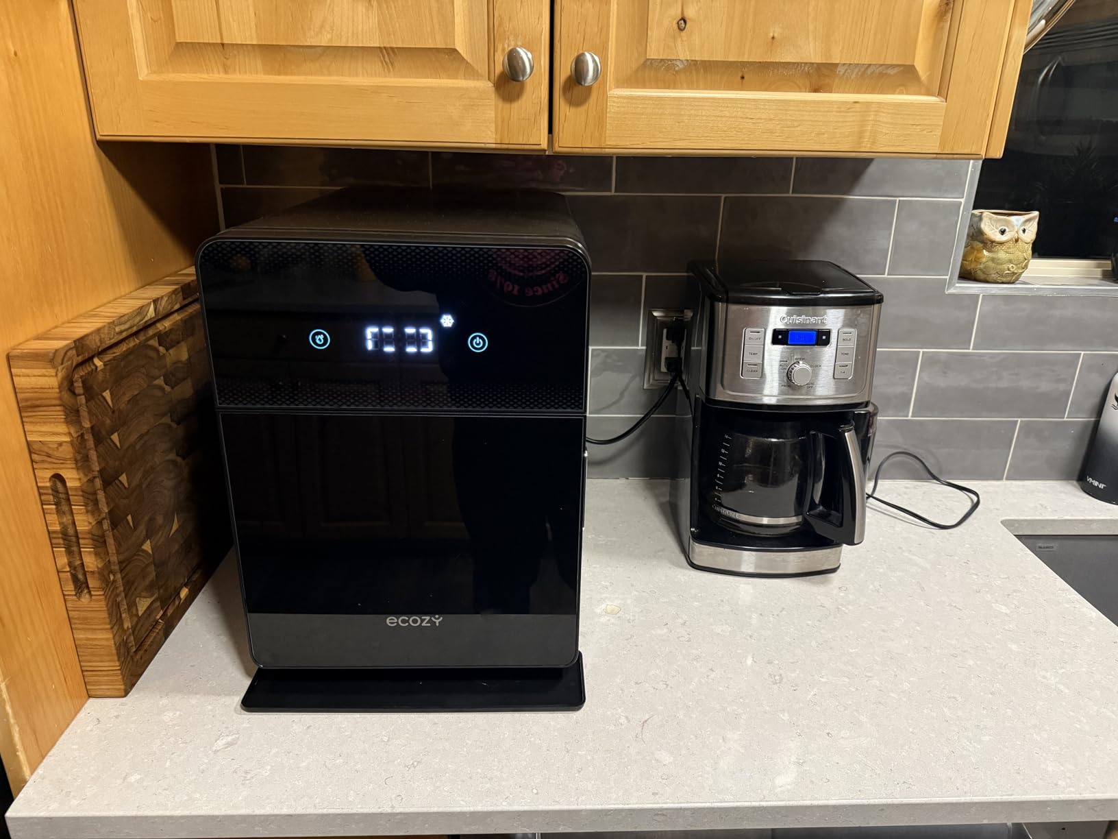 ecozy Portable Ice Maker Countertop, 9 Cubes Ready in 6 Mins, 26.5 lbs in 24 Hours, Self-Cleaning Ice Maker Machine with Ice Bags/Ice Scoop/Ice Basket for Home Kitchen Office Bar Party, Silver customer photo 1