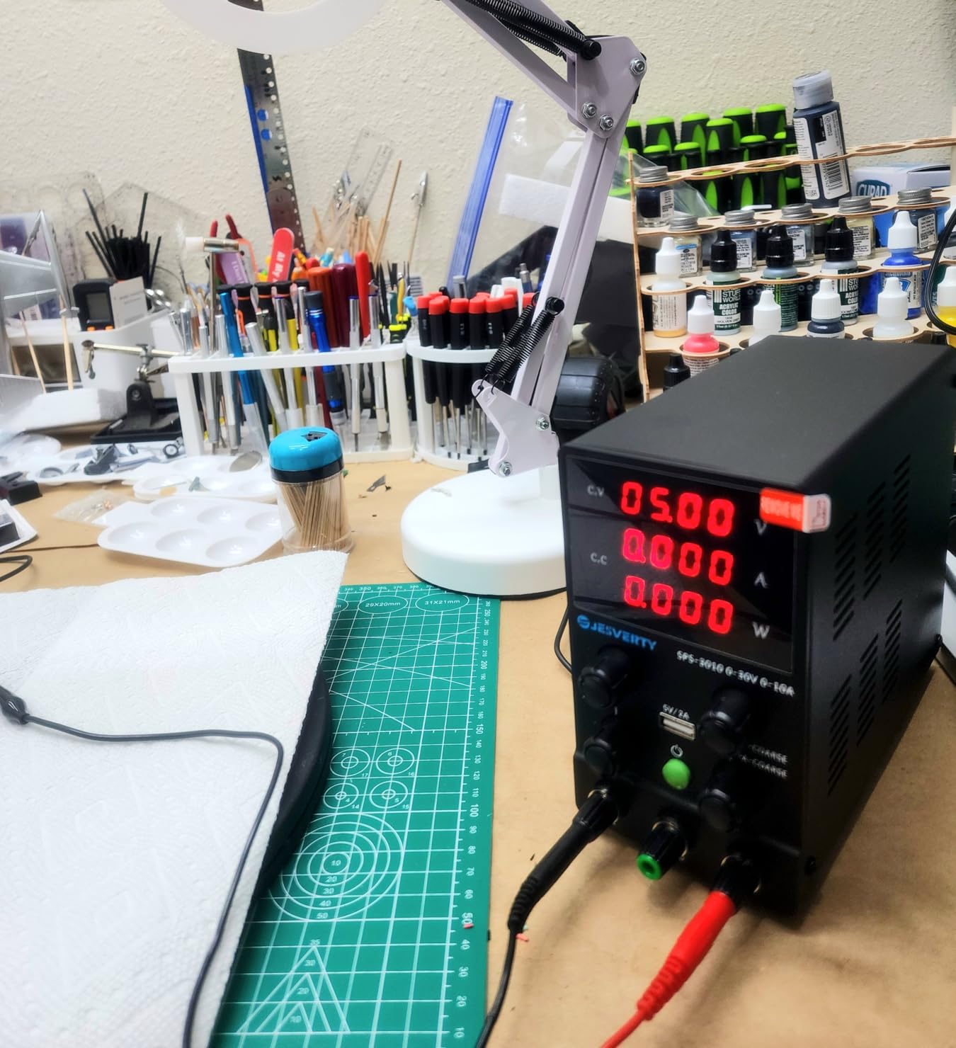 DC Power Supply Variable, 0-30V 0-10A Adjustable Switching DC Regulated Bench Power Supply with High Precision 4-Digit LED Display, 5V/2A USB Port, Coarse and Fine Adjustment SPS-3010 customer photo 1
