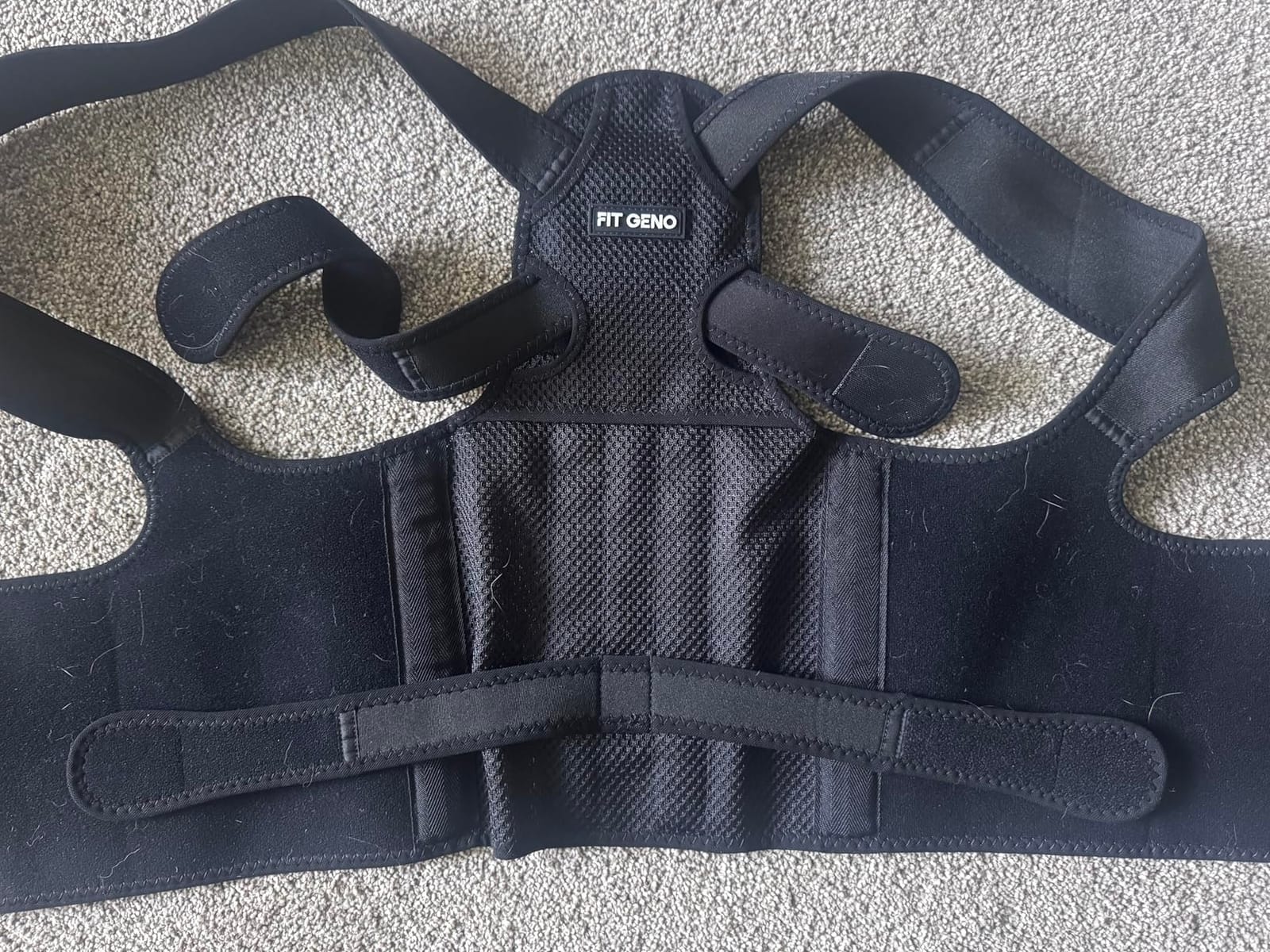 Fit Geno Posture Corrector for Women & Men, Back Shoulder Support Brace | Adjustable & Breathable, Upper Back Straightener Pulls Shoulders for Pain Relief, Neck Hump, Hunchback, Kyphosis, Scoliosis customer photo 1