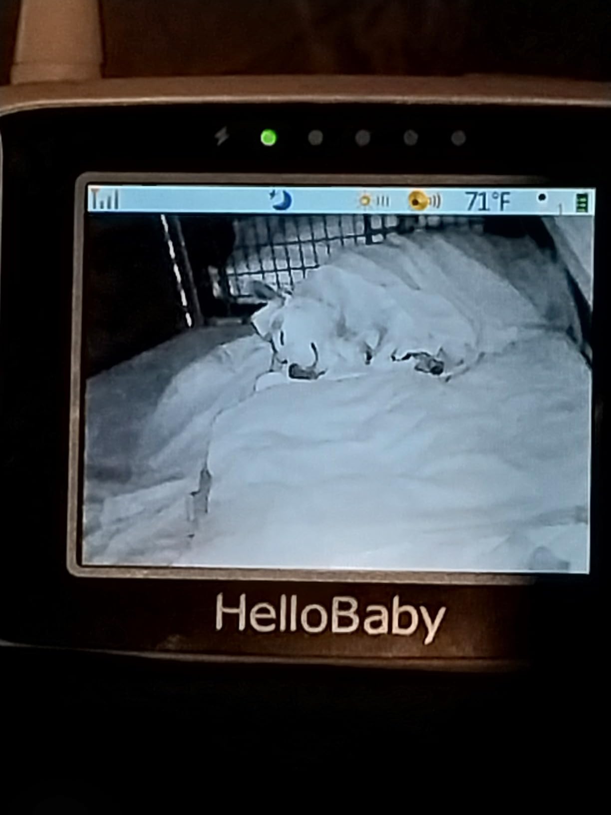 HelloBaby Video Baby Monitor with Camera and Audio, 3.2Inch LCD Display, Infrared Night Vision, Two-Way Audio and Room Temperature Monitoring,Lullaby,Sound Activated Screen customer photo 1