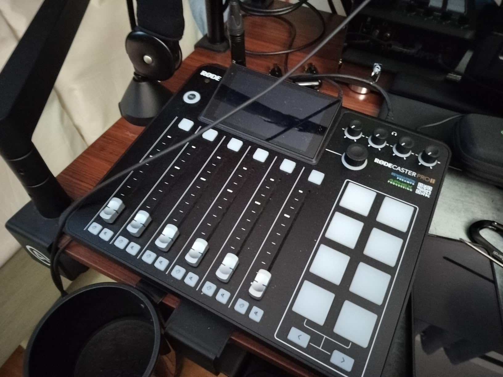 RØDE RØDECaster Pro II All-in-One Audio Production Studio customer photo 2