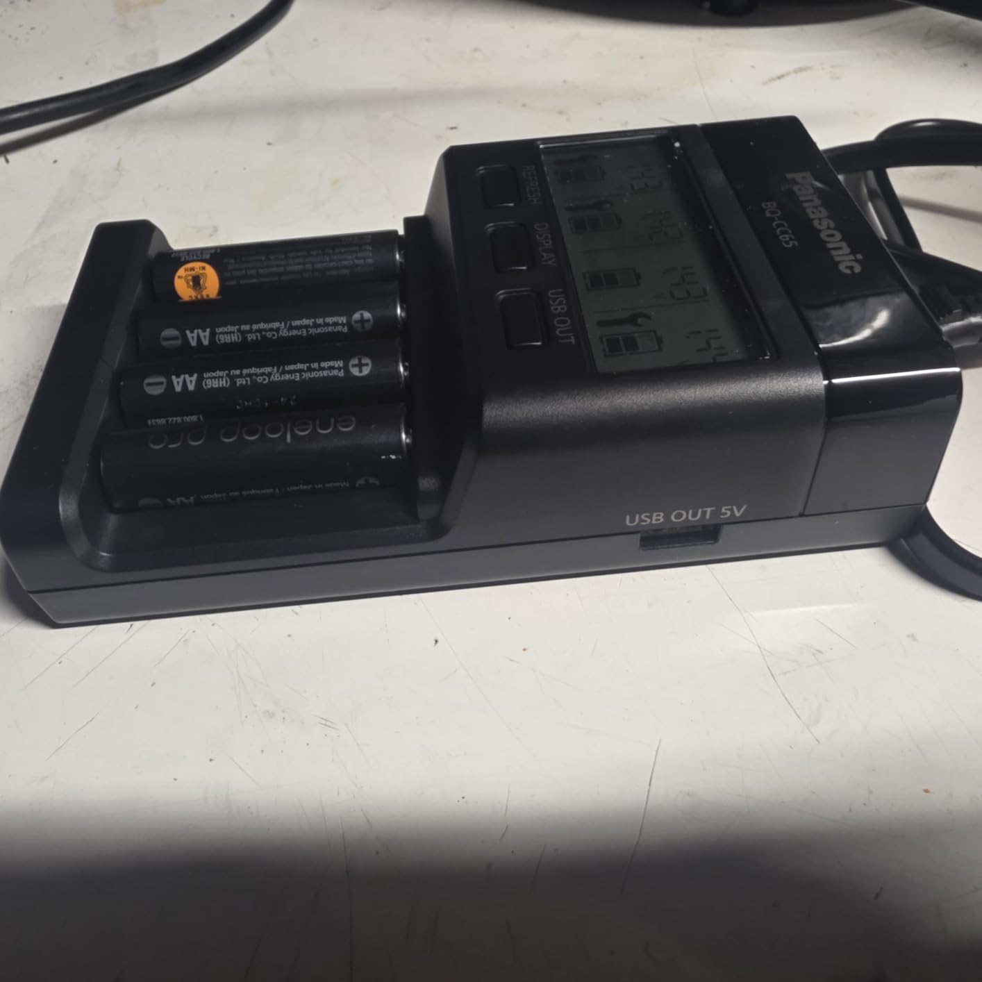 Panasonic BQ-CC65AKBBA Super Advanced eneloop pro and eneloop 4-Position Quick Charger with LCD Indicator Panel and USB Charging Port, Black customer photo 1