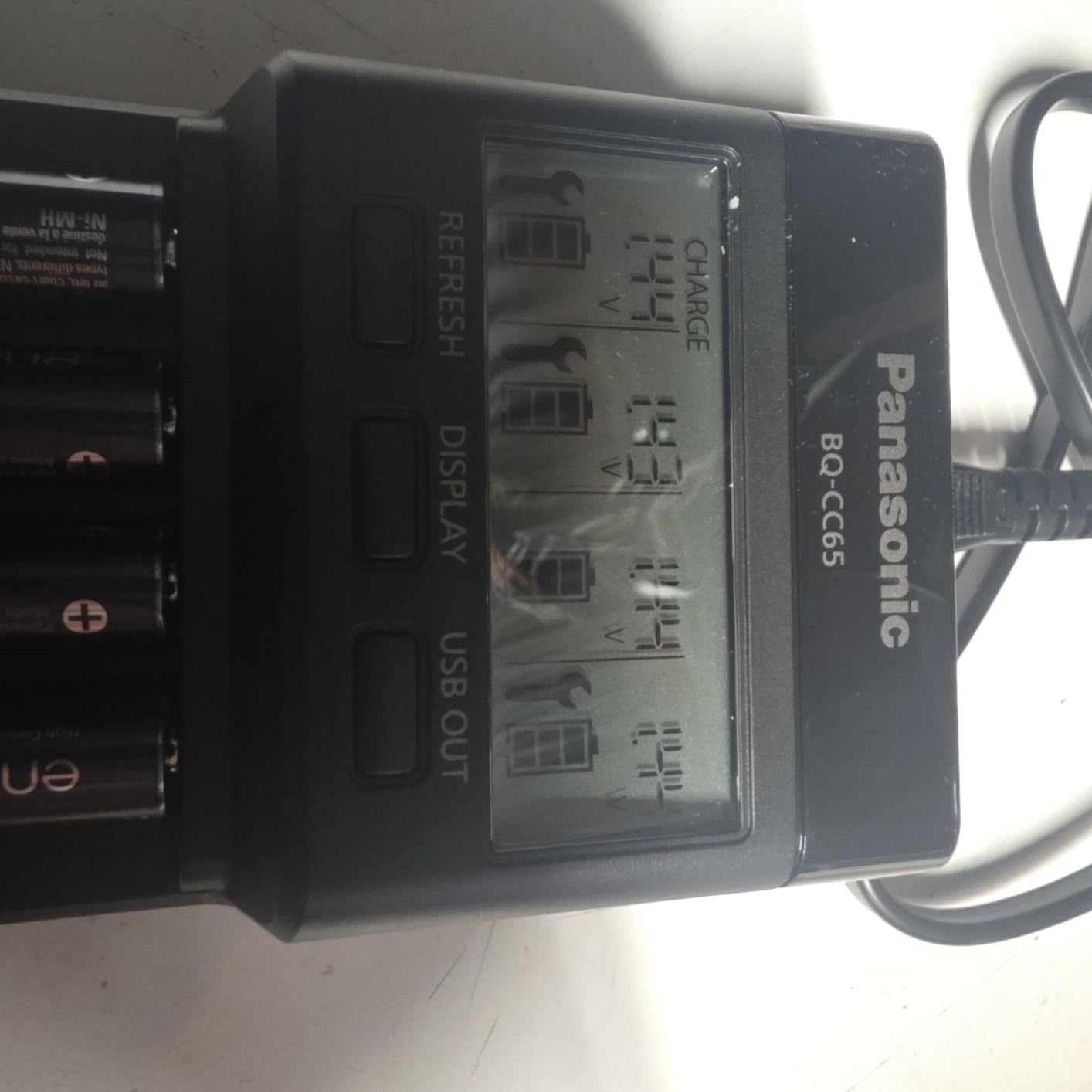 Panasonic BQ-CC65AKBBA Super Advanced eneloop pro and eneloop 4-Position Quick Charger with LCD Indicator Panel and USB Charging Port, Black customer photo 2
