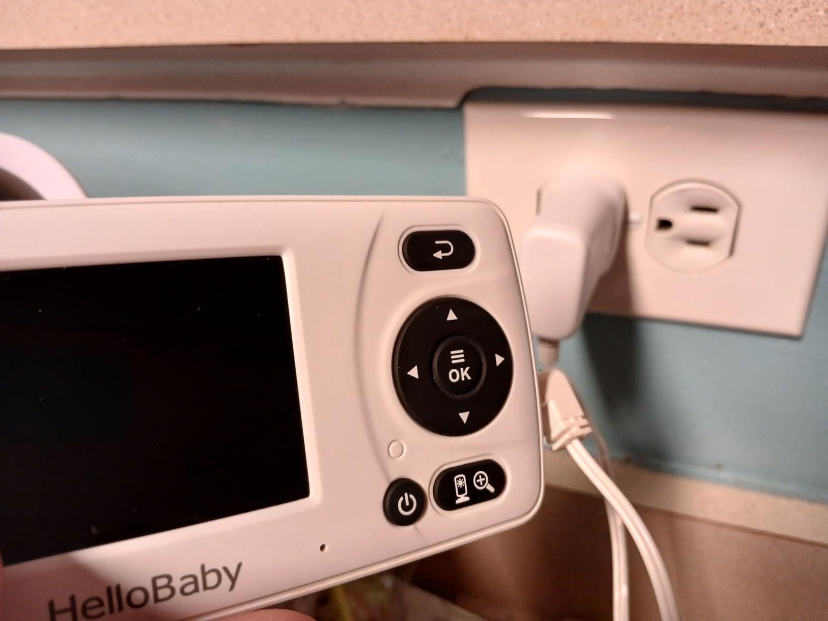 HelloBaby HB30 Video Baby Monitor with Digital Camera and Audio, No WiFi No App Safety Baby Monitor, 8 Languages, Auto Night Vision, 1000ft Transmission Range, 2.4 inch Portable Screen customer photo 1