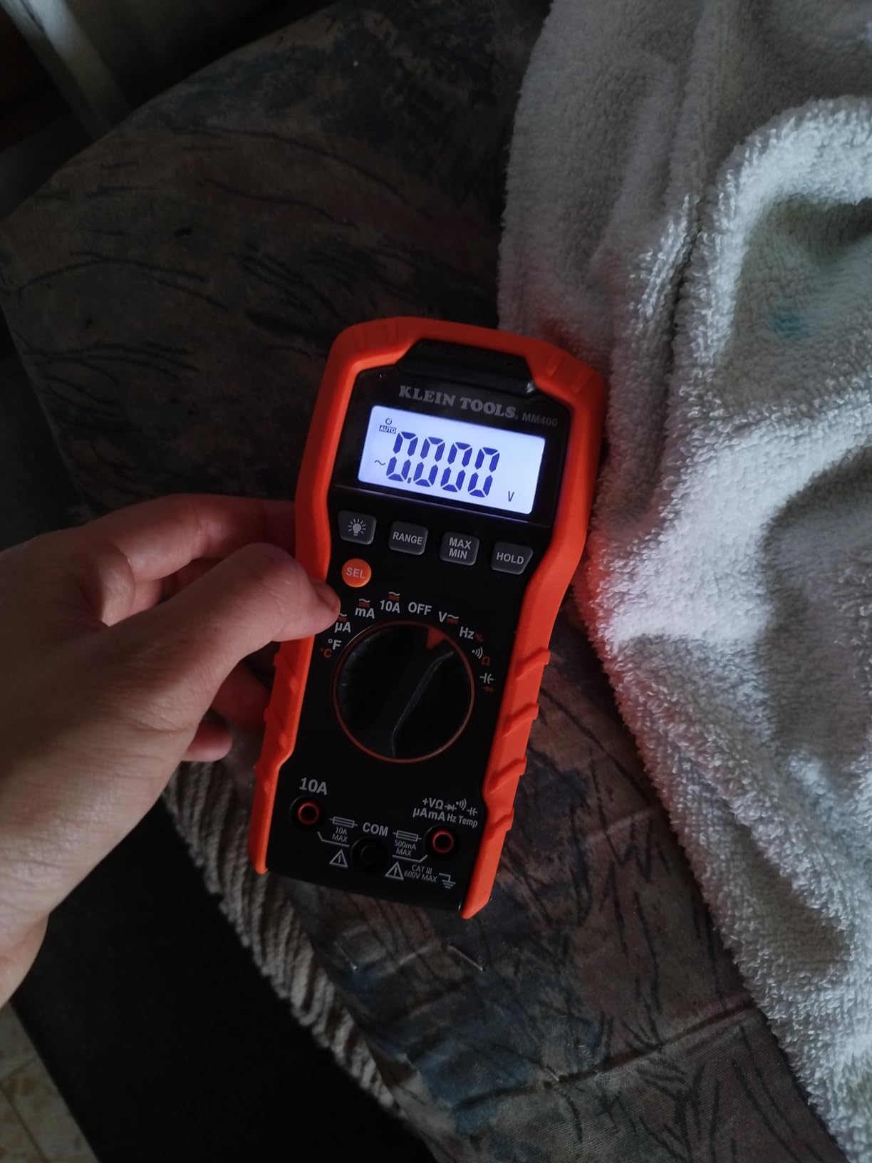 Klein Tools MM420 Digital Multimeter, Auto-Ranging TRMS Multimeter, 600V AC/DC Voltage, 10A AC/DC Current, 50 MOhms Resistance customer photo 2