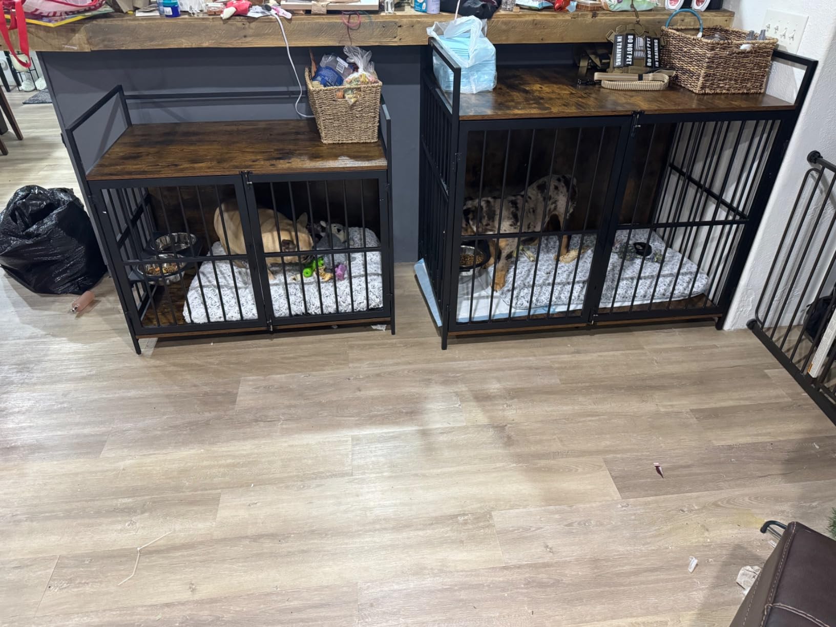 ROOMTEC 41 Inch Dog Crate Furniture, Indoor Kennel End Table customer photo 1