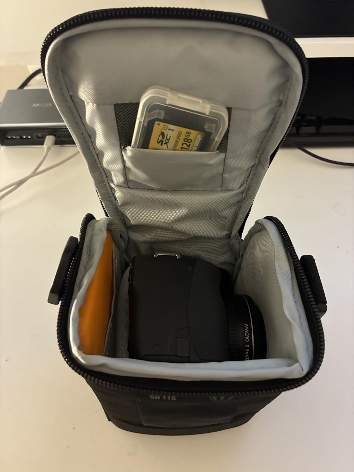 Lowepro Adventura, Camera Schoulder Bag with Adjustable/Removable Shoulder Strap customer photo 1