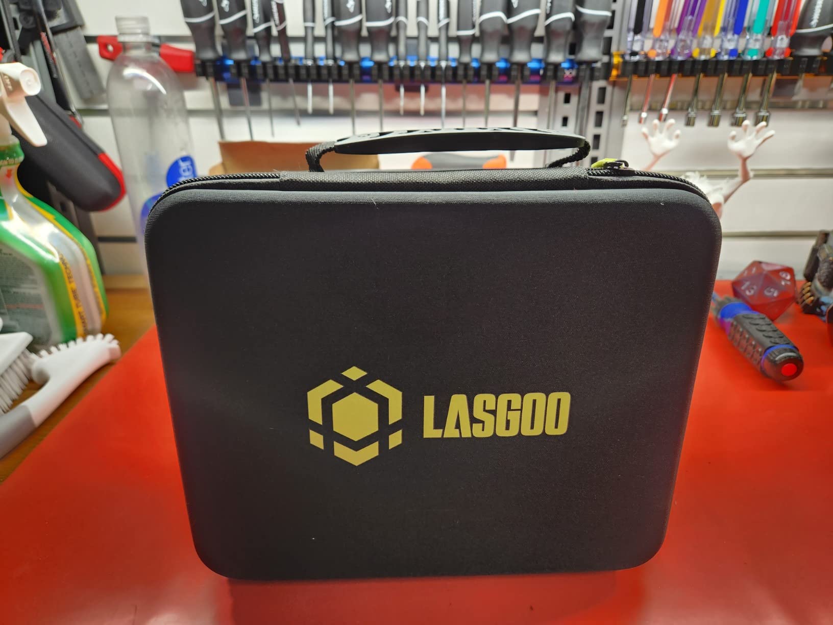LasGoo LG-3D Laser Level Self Leveling 3x360°, 3D Green Beam Cross Line Laser for Construction and Picture Hanging, 2 Rechargeable Batteries (20 Hrs), Magnetic Liftable Stand Included, Green customer photo 2