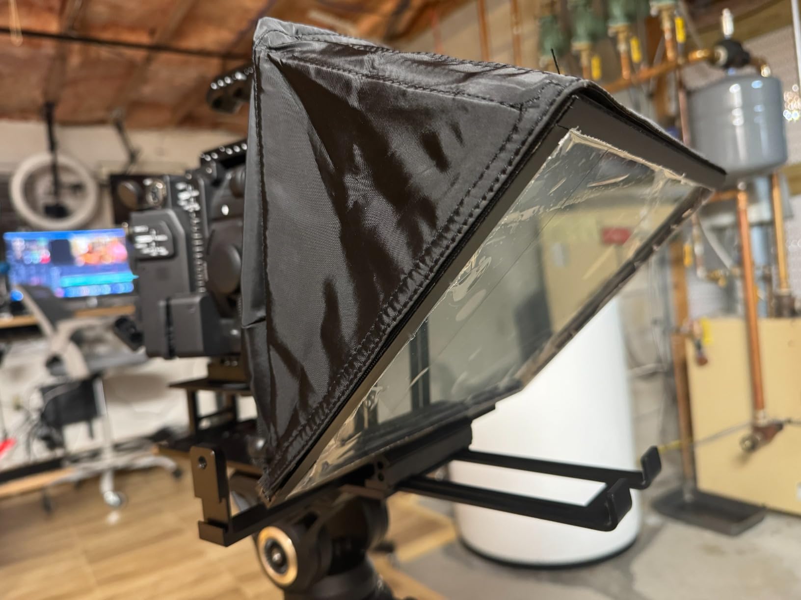 NEEWER Teleprompter X14 with RT-110 Remote & APP Control (Bluetooth Connection via NEEWER Teleprompter App), Portable No Assembly Compatible with iPad Android Tablet, Smartphone, DSLR Camera customer photo 2