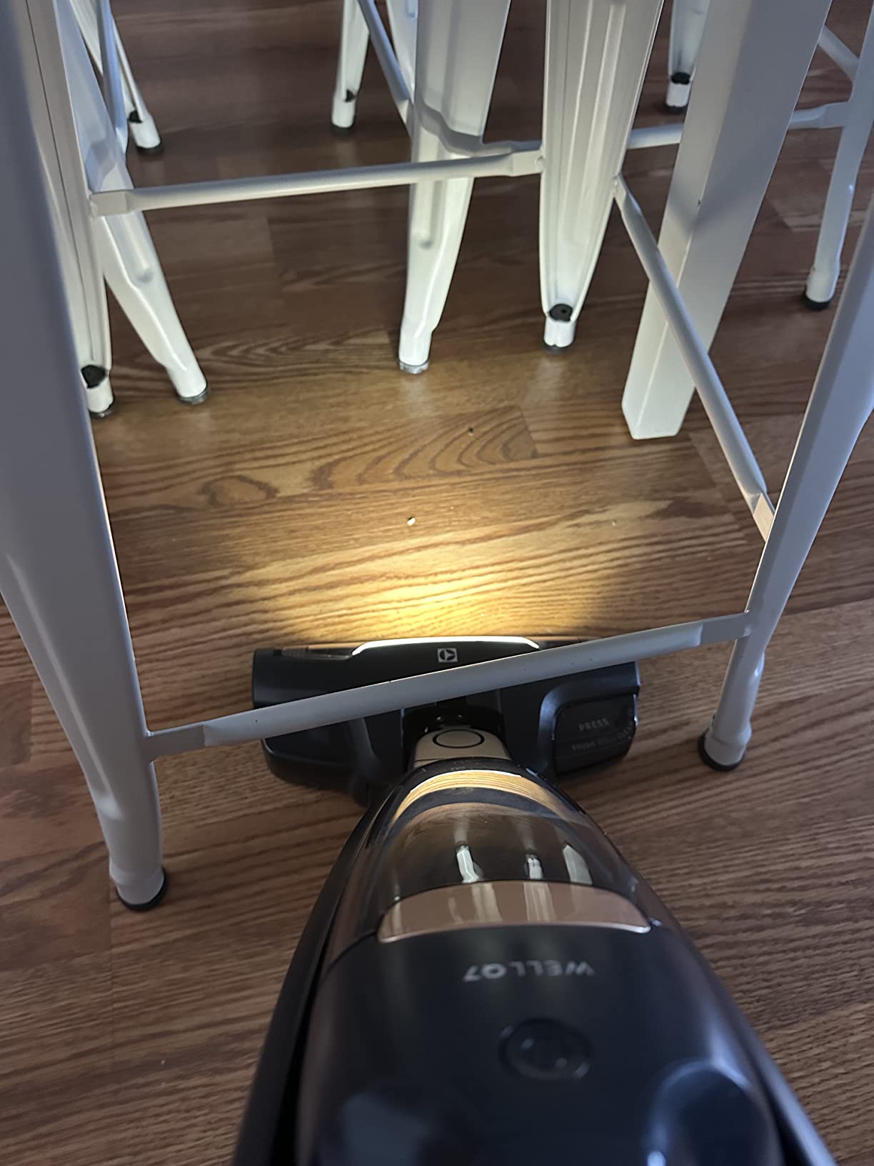 Electrolux WellQ7 Cordless 2-in-1 Vacuum with High Suction Power and 5-Step Filtration System, 50-Minute Run Time, 2 Power Modes, Denim Blue customer photo 2