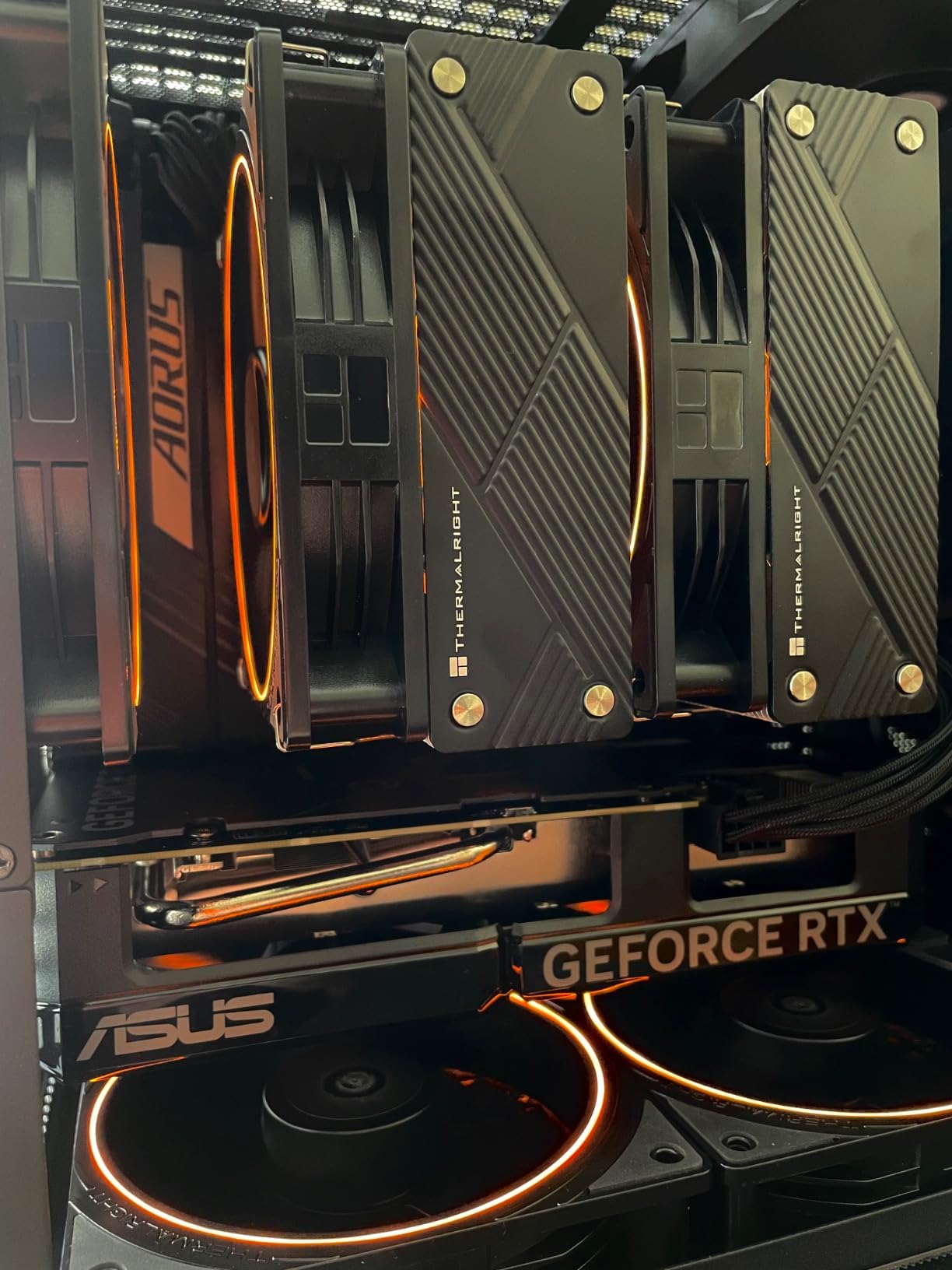 GIGABYTE B650M AORUS Elite AX AMD AM5 mATX Motherboard, Support Ryzen 9000/8000/7000 Series, DDR5, 12+2+2 Power Phase, PCIe 5.0 M.2, USB-C 3.2 Gen 2, WIFI6E, 2.5GbE, EZ-Latch, Q-Flash, RGB Fusion customer photo 2