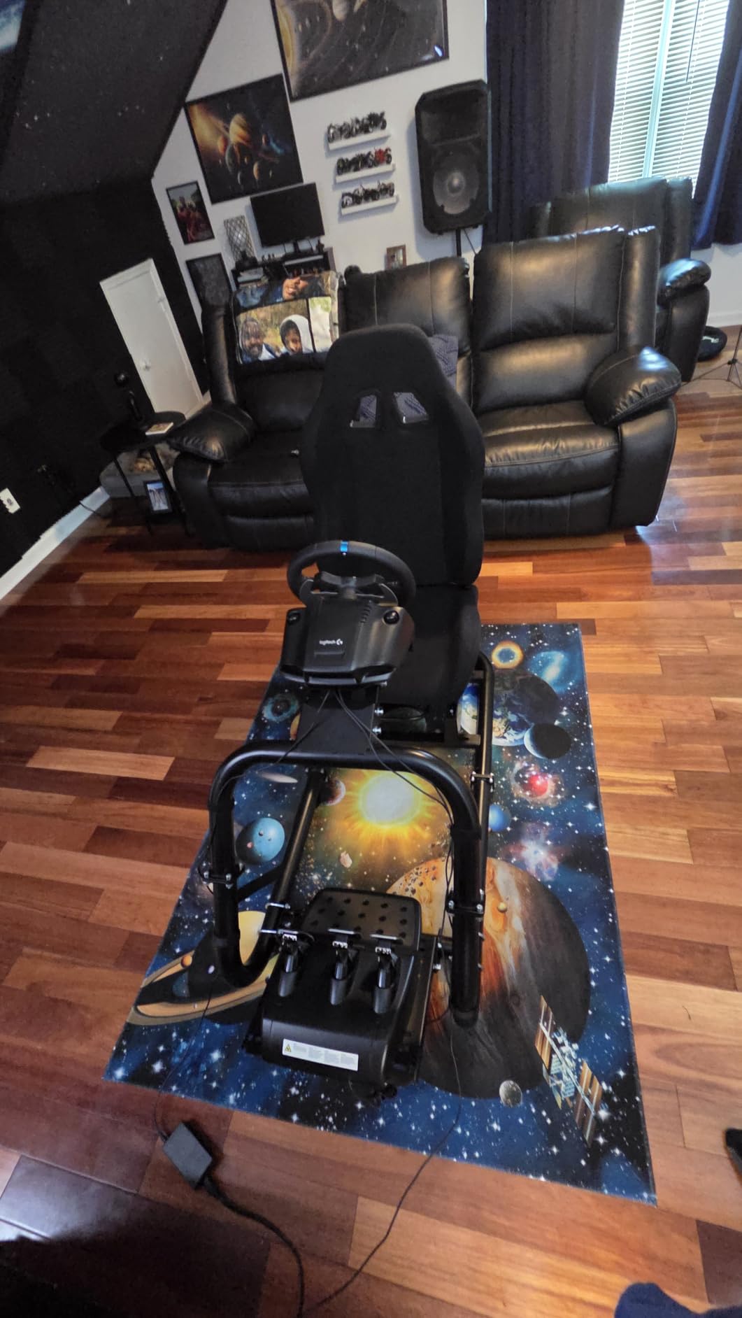 Dardoo Racing Simulator Cockpit Frame with Black Seat for 12Nm Direct Drive customer photo 1