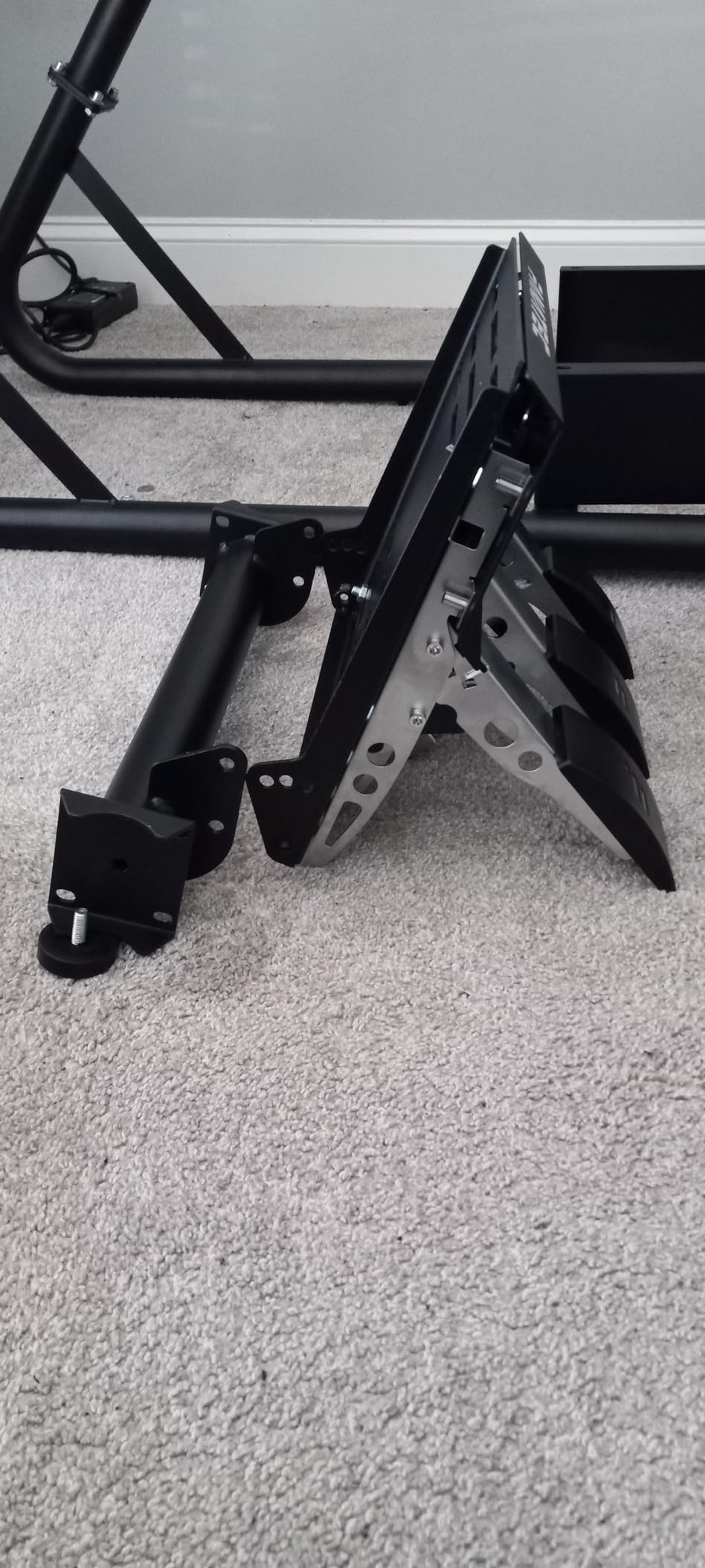 Dardoo Racing Simulator Cockpit Frame with Black Seat for 12Nm Direct Drive customer photo 2