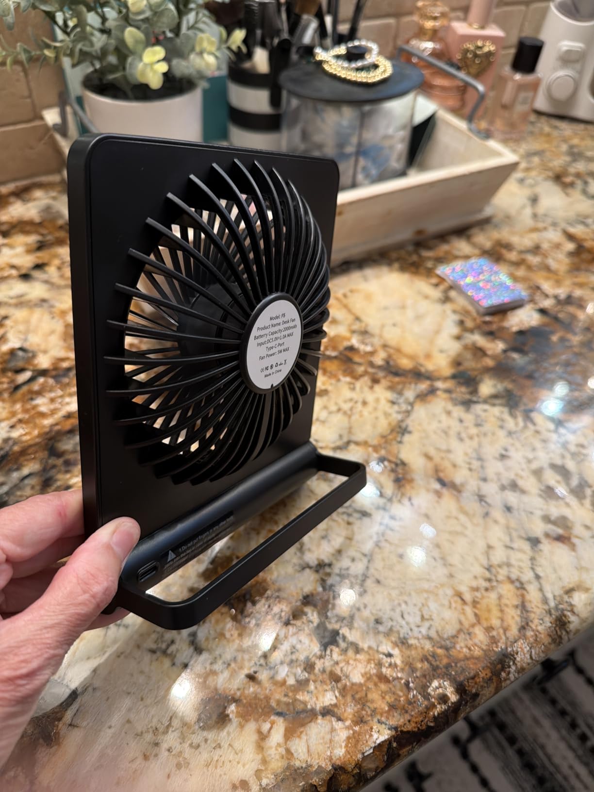 Desk Fan, Rechargeable Battery Operated, 3 Speeds Ultra Quiet Strong Wind customer photo 1