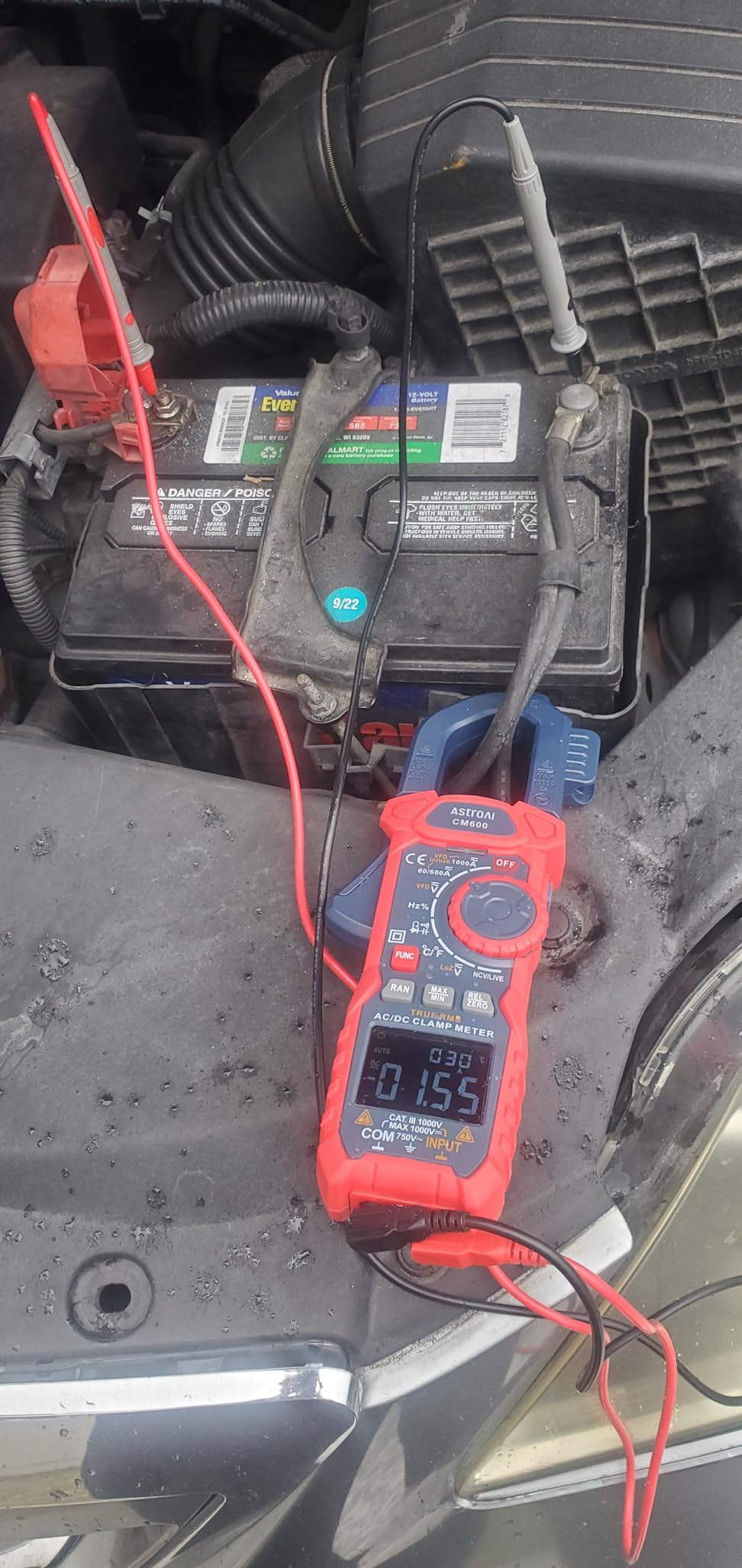 AstroAI Inrush Digital Clamp Meter Multimeter 1000A TRMS 6000 Counts, Amp Voltage Tester with VFD, LOZ Mode; Measures AC/DC Current Voltage Temperature Resistance Capacitance Frequency Continuity NCV customer photo 1