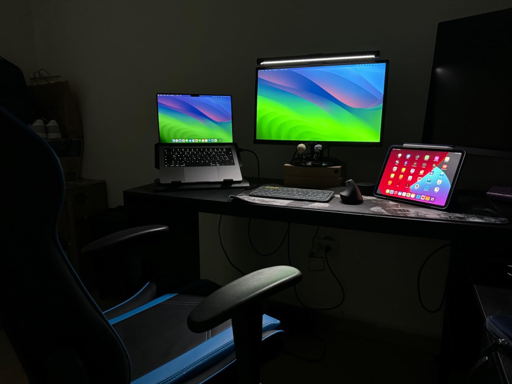 Xiaomi Mi Computer Monitor Light Bar - Wireless Control, Easy Installation, Extra Computer Lighting w/o Taking Desktop Space customer photo 1