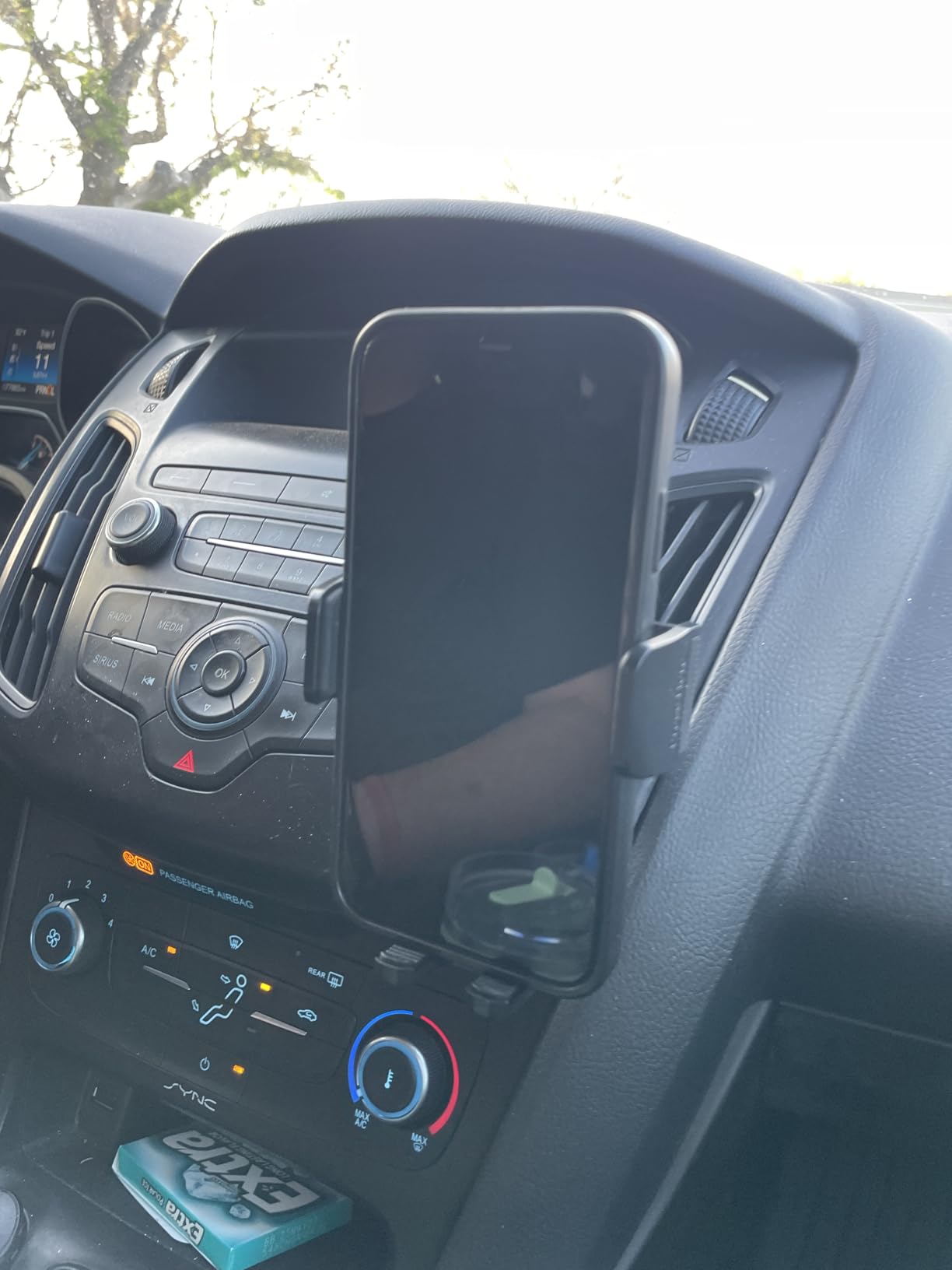 Blukar Car Phone Holder Mount, Super Stable Air Vent Cell Phone Car Mount | 2025 Metal Hook Clip, 360° Rotation,One Button Release for iPhone, Galaxy, Google, and All Other Smartphones customer photo 2
