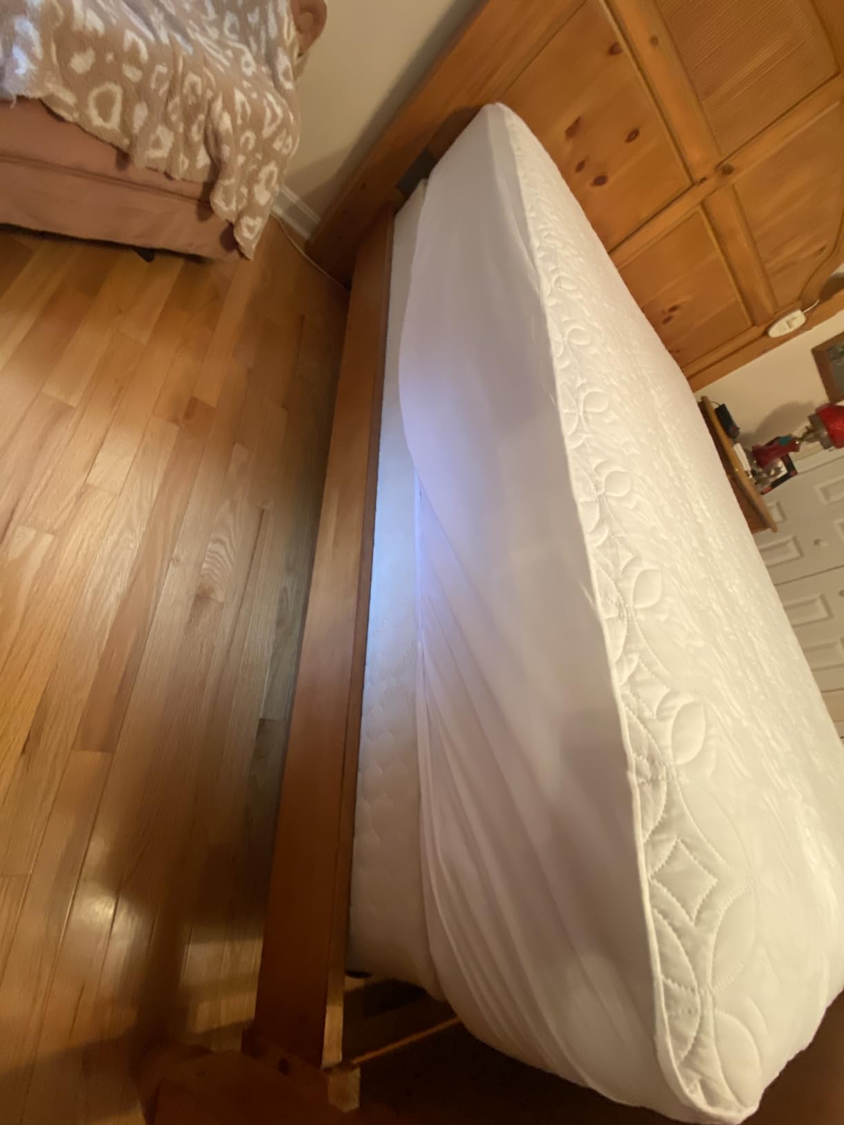 BEDLORE Waterproof Mattress Protector, Full Size Mattress Pad customer photo 1