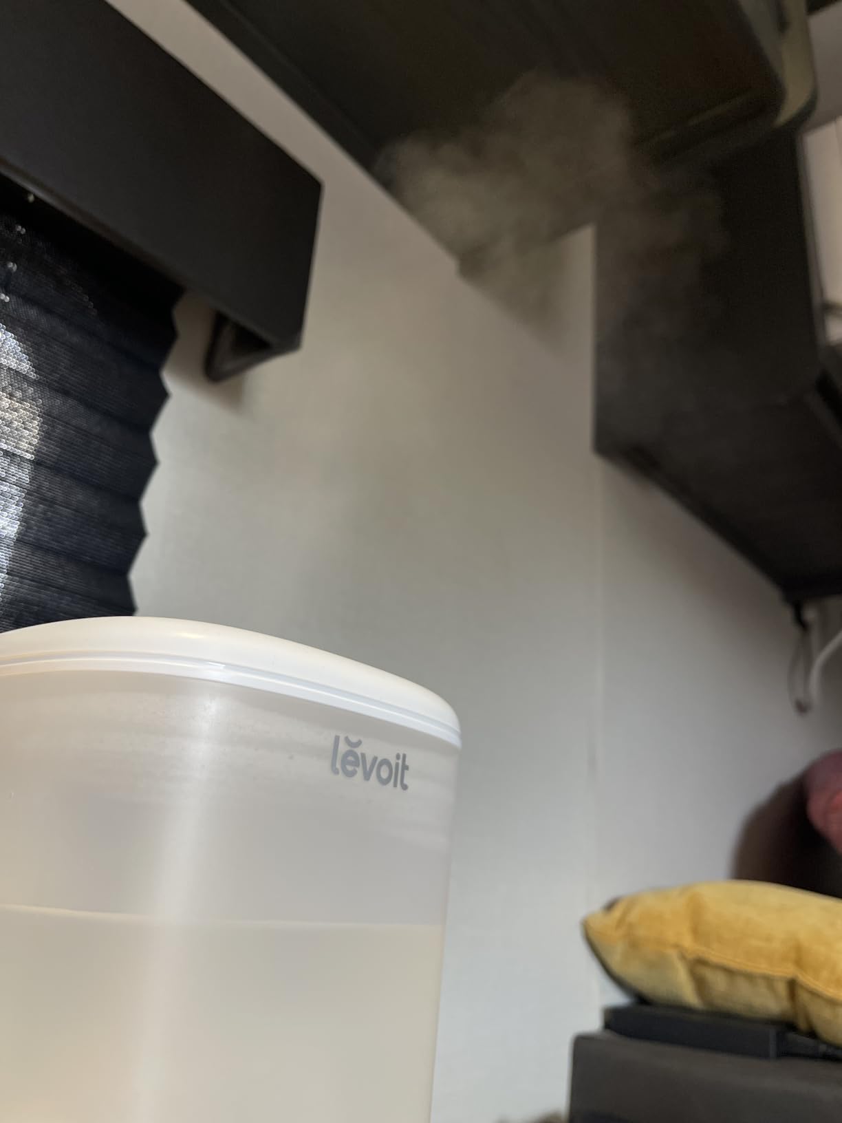 Levoit Top Fill Humidifiers for Bedroom, 2.5L Tank for Large Room, 25dB customer photo 1