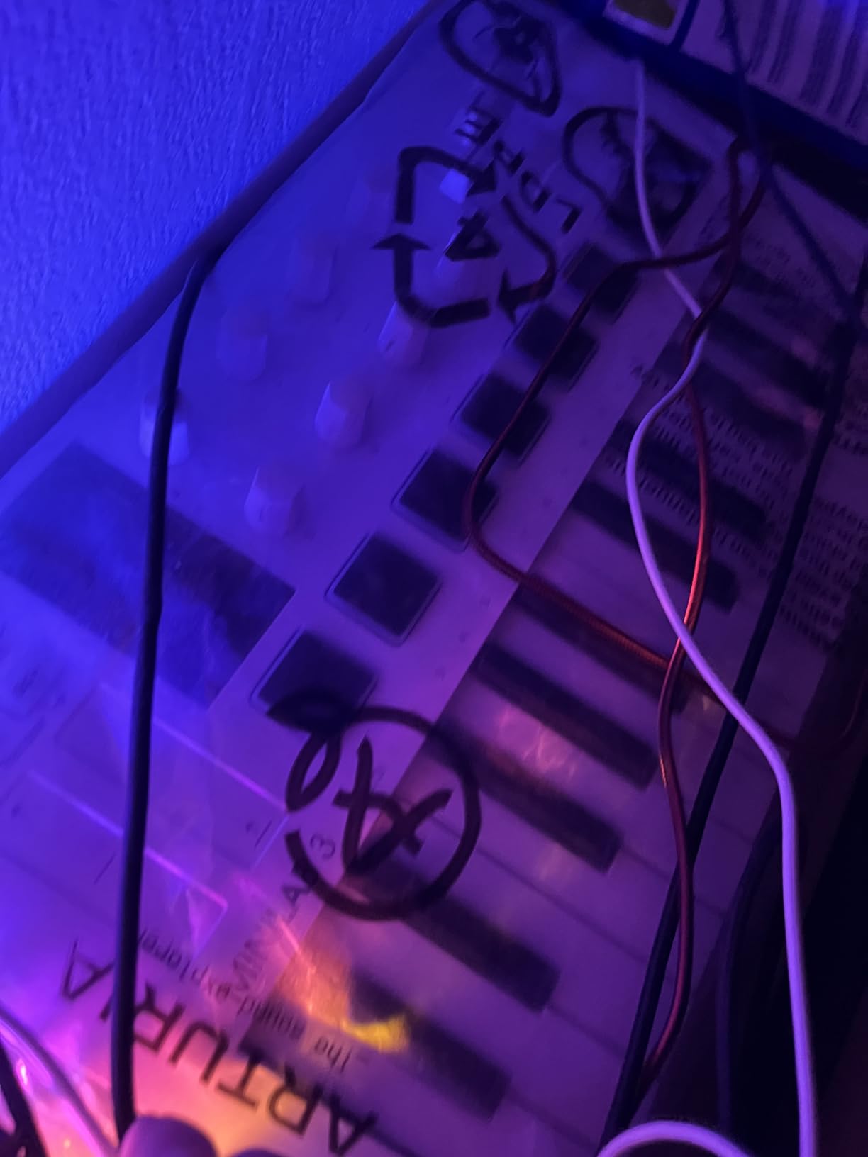 Arturia MiniLab 3 Universal MIDI Controller, Deep Black customer photo 2