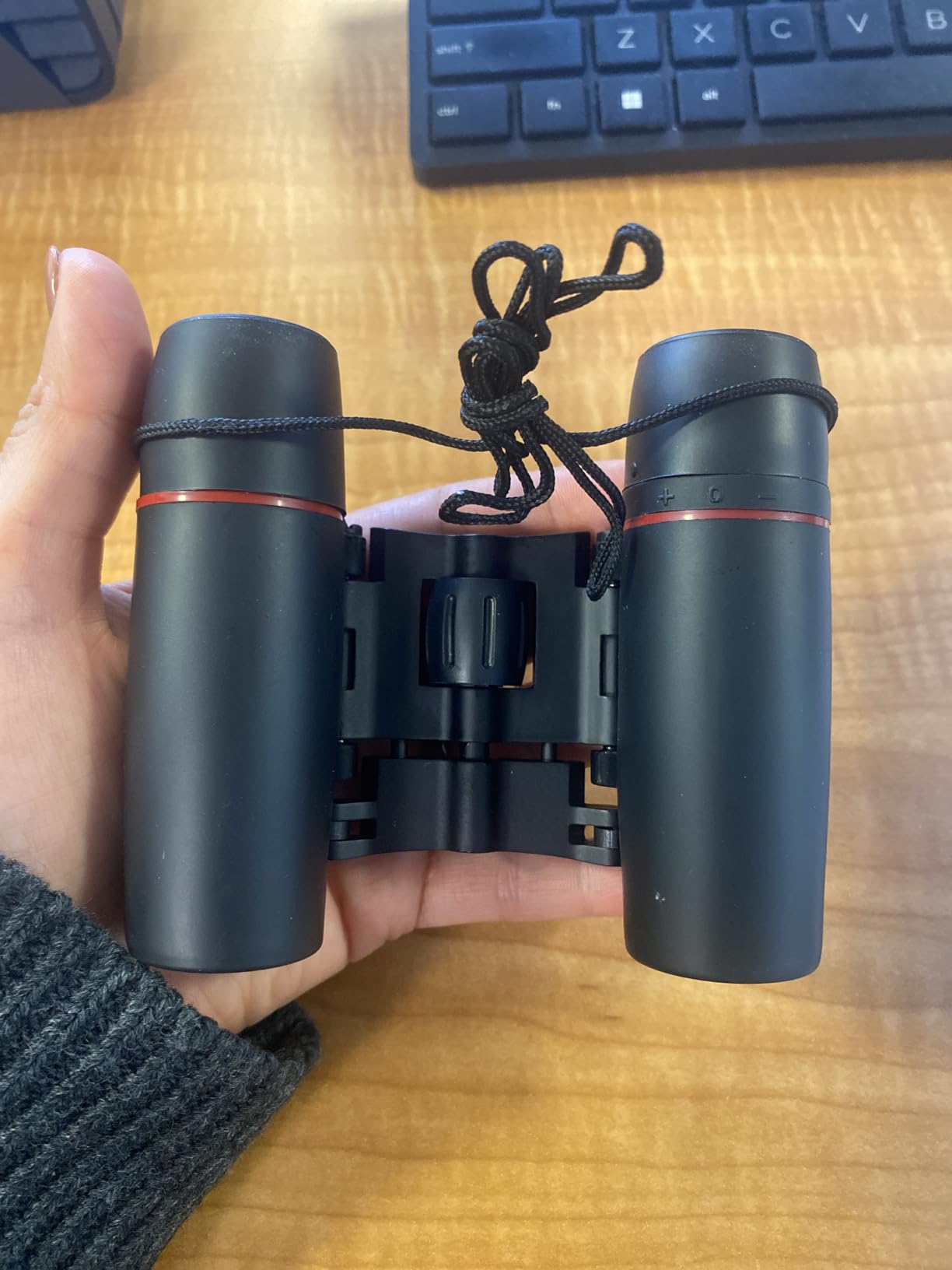 AHFLRITO Compact Binoculars, Lightweight Foldable Small Binoculars for Adults and Kids, Portable Waterproof for Bird Watching, Traveling, Theater, Opera, Concert, Hiking, Sightseeing customer photo 2