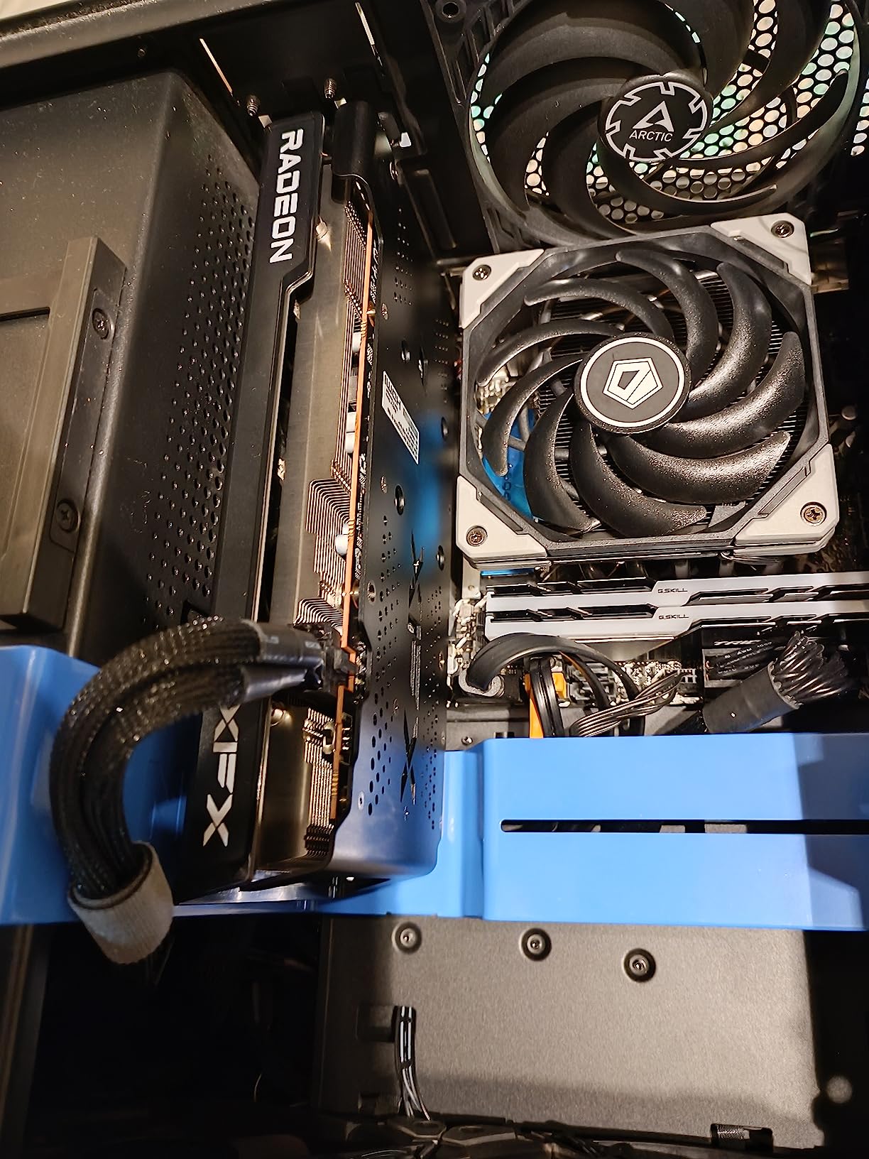 XFX Speedster SWFT210 Radeon RX 7600 Graphics Card with 8GB GDDR6 HDMI 3xDP, AMD RDNA 3 RX-76PSWFTFY customer photo 2